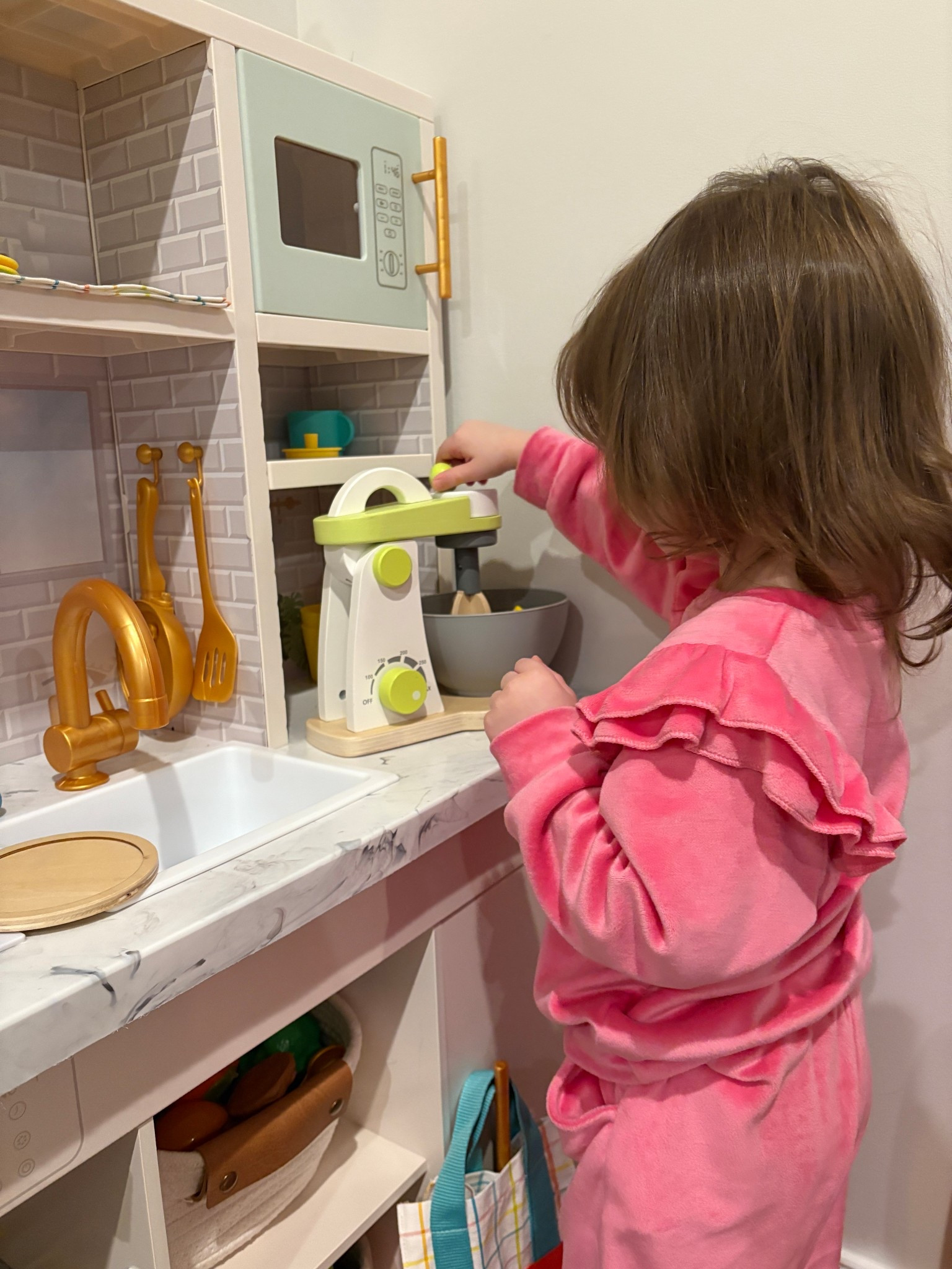 toddler. Play kitchen. Target gigglescape. 

#LTKmomlife #LTKKids