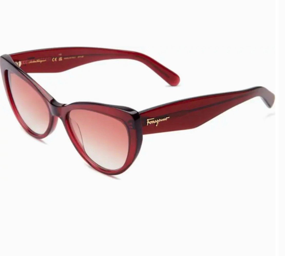 FERRAGAMO
Salvatore Ferragamo 56mm Cat Eye Sunglasses in WINE

#LTKootd #LTKmomlife #LTKgrwm