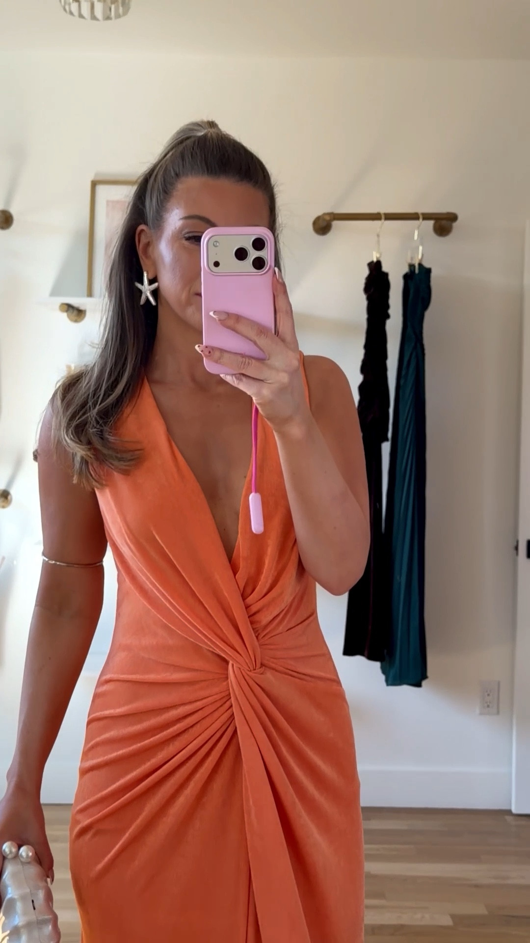 Vici Orange plunge neckline wedding guest and spring event dress

Vici code: emerson40

Wearing my usual small/2

Wedding guest
Formal event
Spring party
Orange dress
Destination dress
Special occasion

#LTKSeasonal #LTKgrwm #LTKWedding