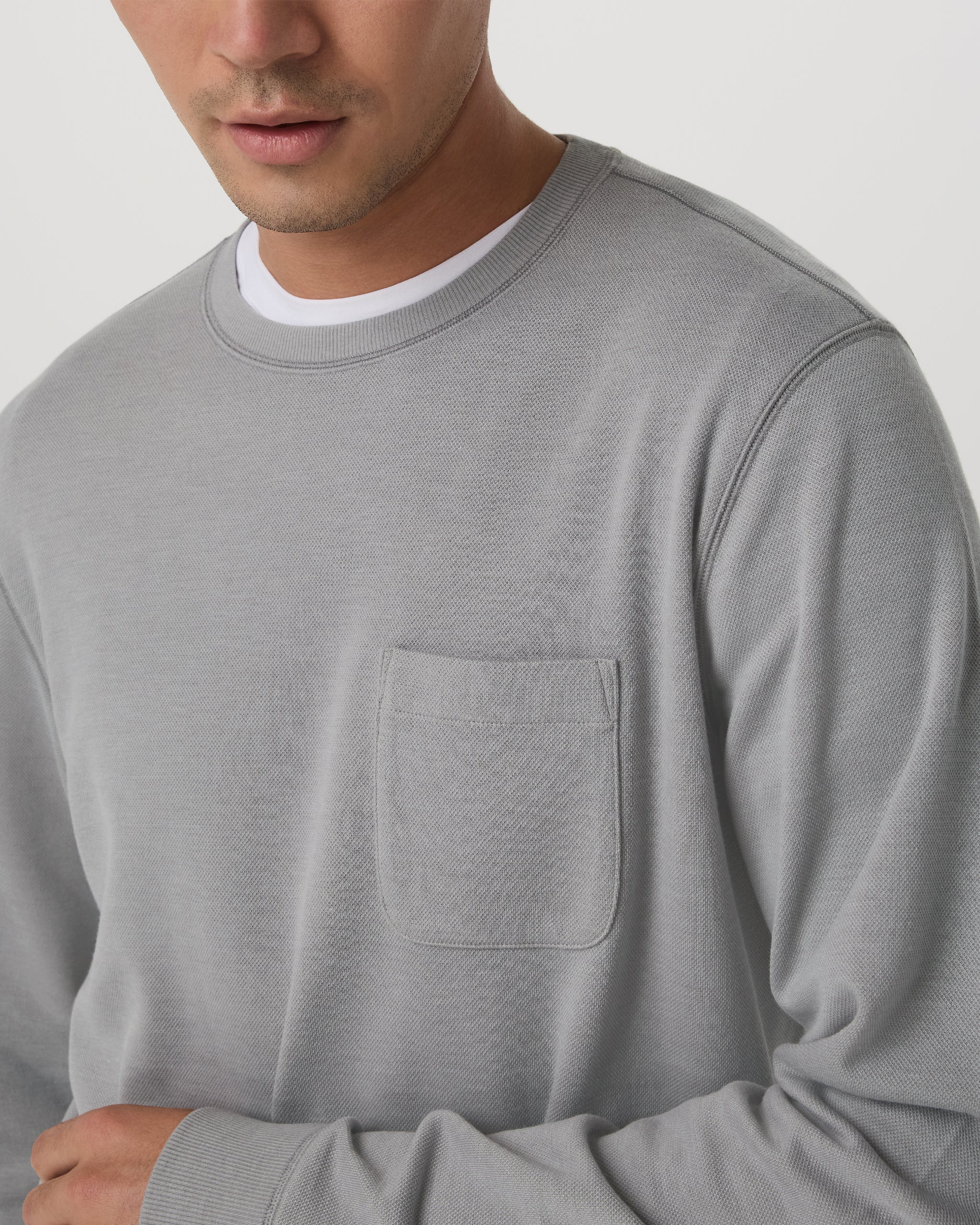 Jeffreys Crew 2.0 | Classic Men's Grey Pullover | Vuori | Vuori Clothing (US & Canada)