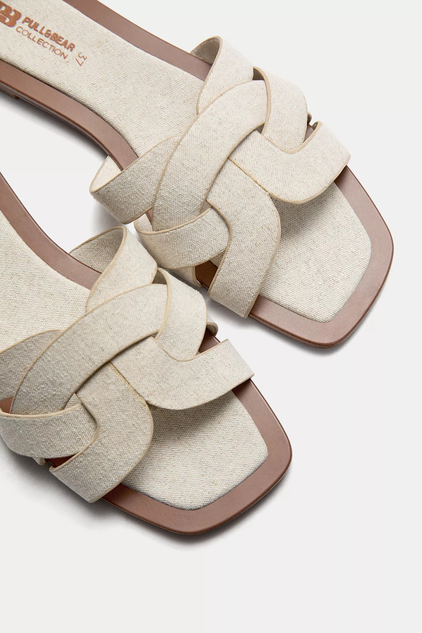 Flache Stoffsandalen | PULL and BEAR DE