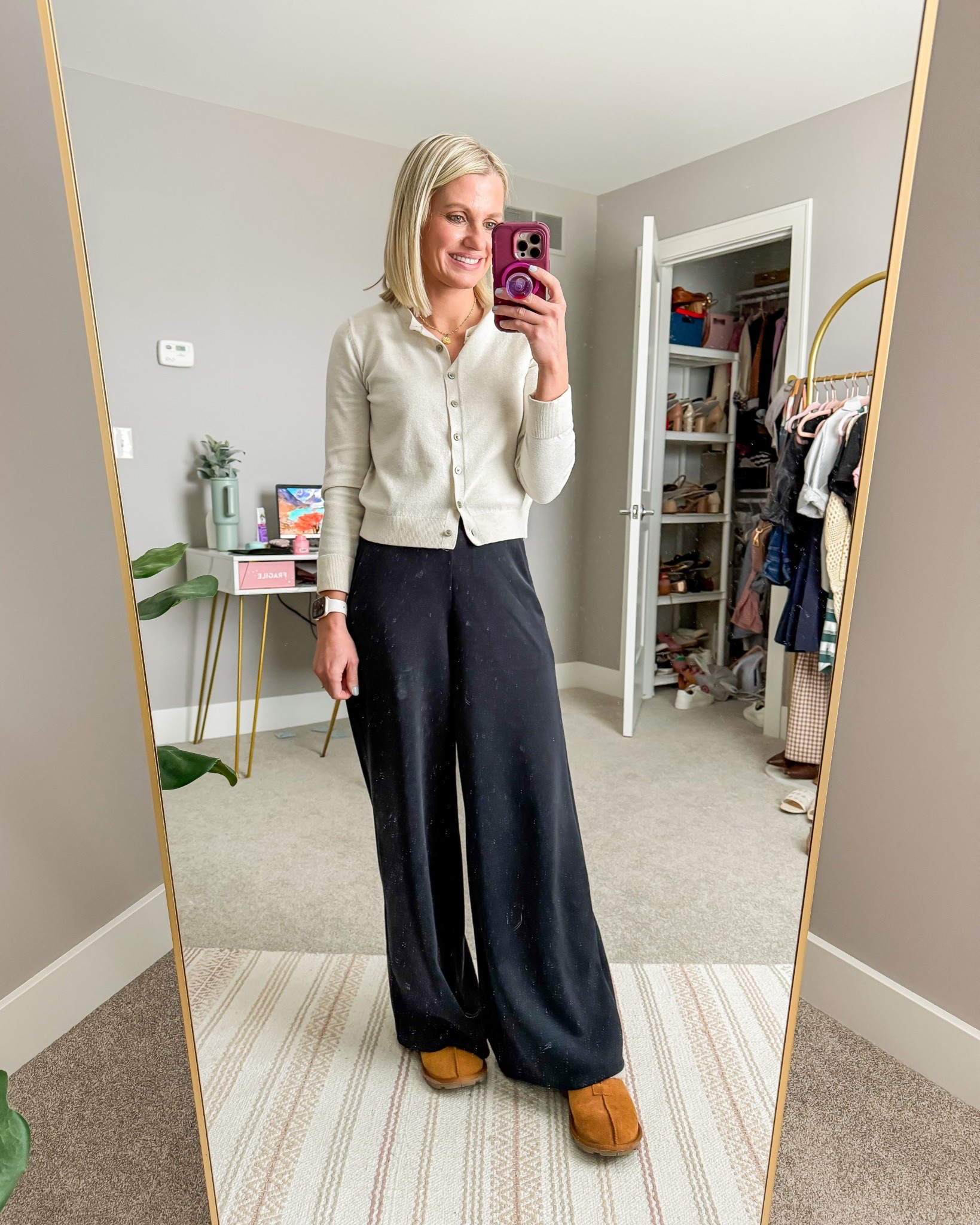 Comfy day at home! I love these cloud knit pants!! I’m wearing an xxsmall! 

#LTKPetite #LTKOver40 #LTKootd