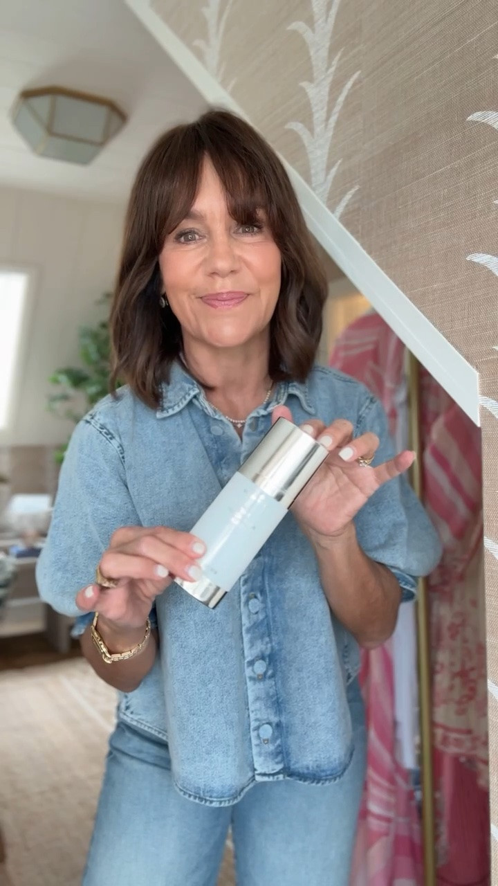This is literally a game-changer. If you don’t want to use a prescription retinol - you need this. You will totally notice a difference. All my girlfriends have this too.