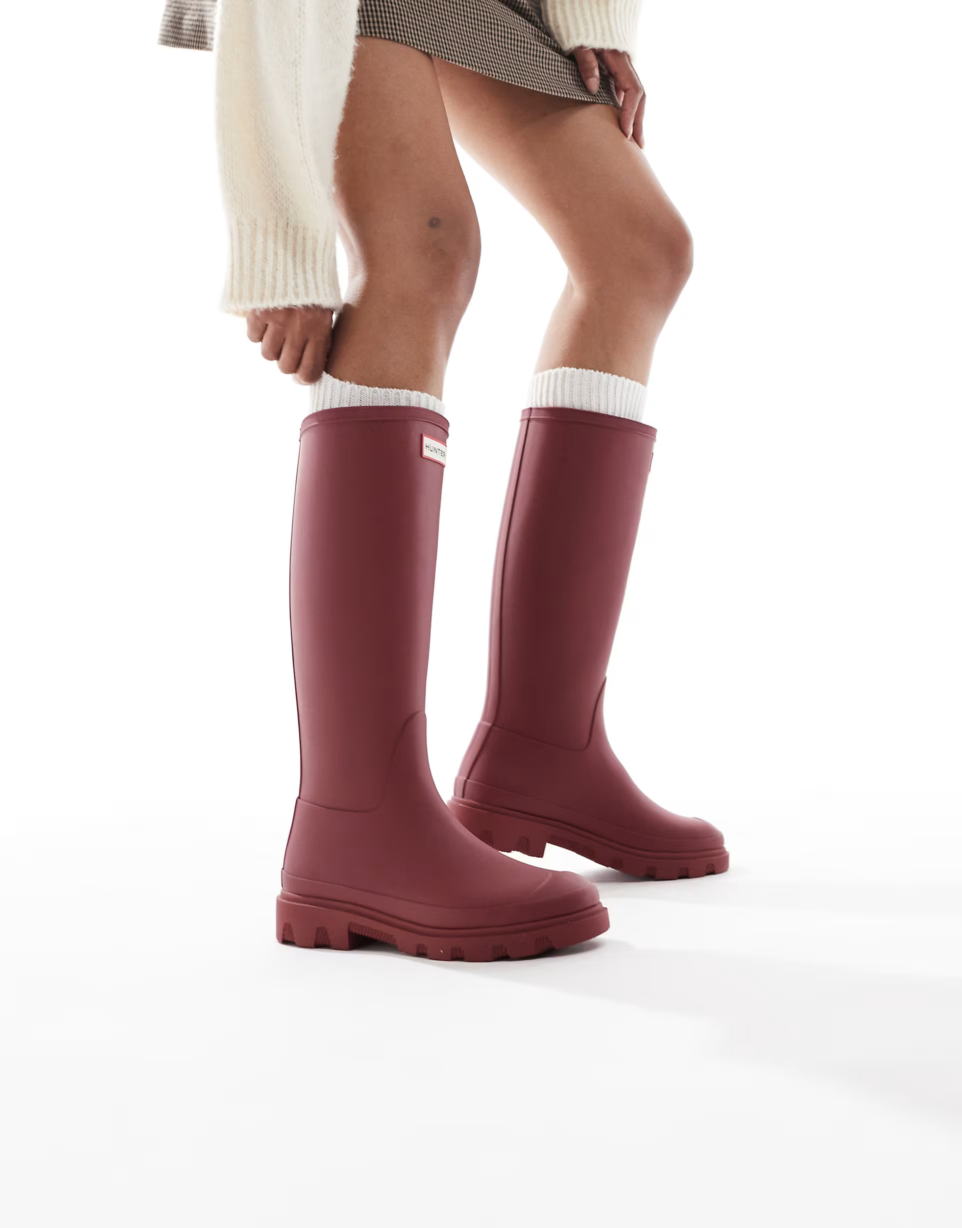 Hunter Downpour tall wellington boot in merlot | ASOS (Global)