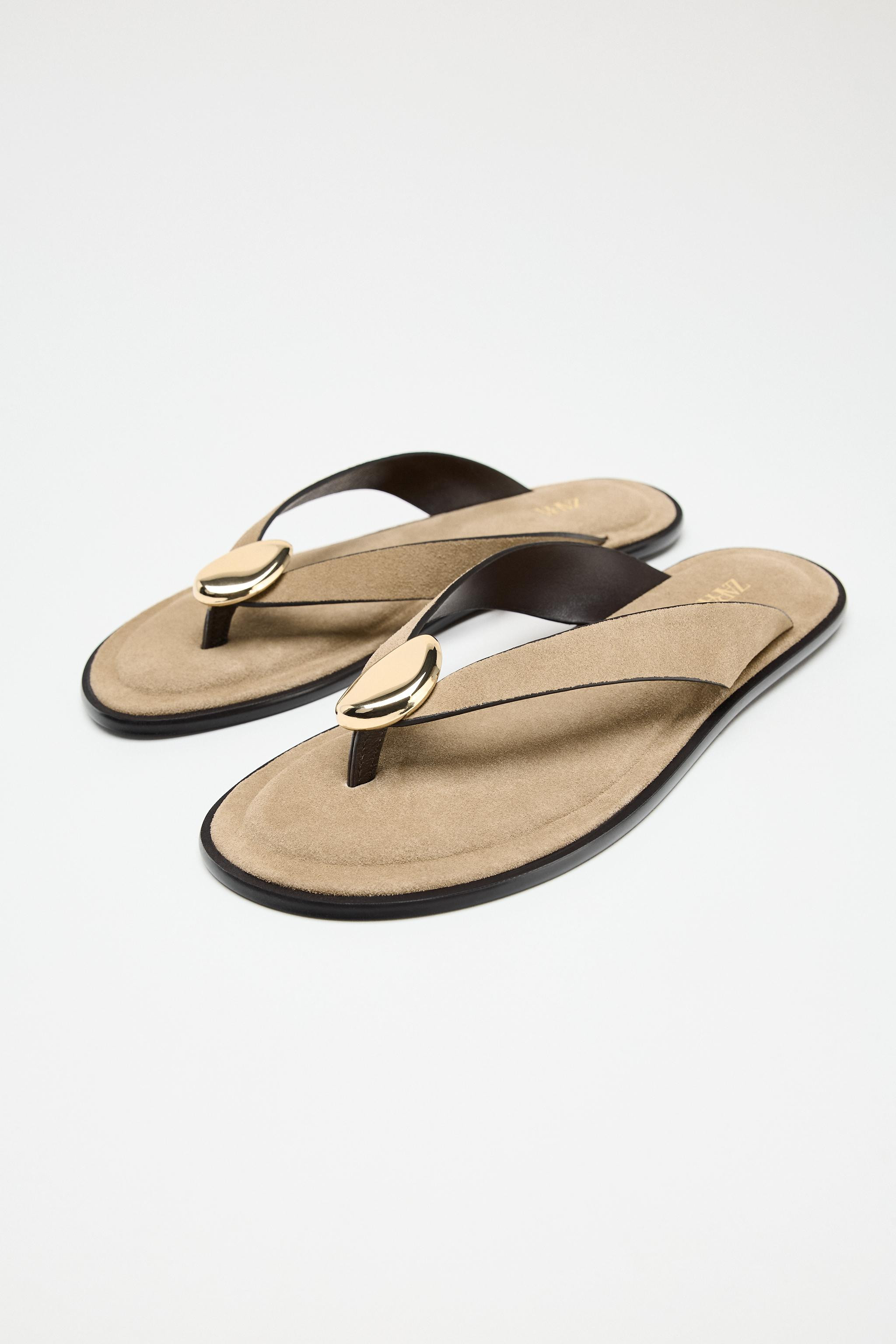 FLAT SUEDE SANDALS WITH METALLIC ORNAMENT | Zara US
