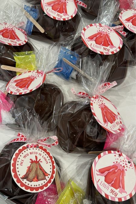 Valentine’s Day kids favors! My kids loved this 