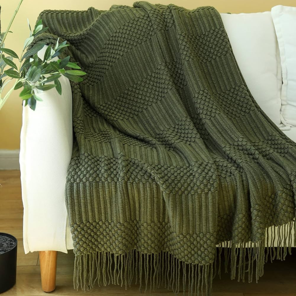 Knitted Throw blanket for couch, Bed and Sofa. Super Soft Blanket with Tassels, Dark Green Throw ... | Amazon (US)
