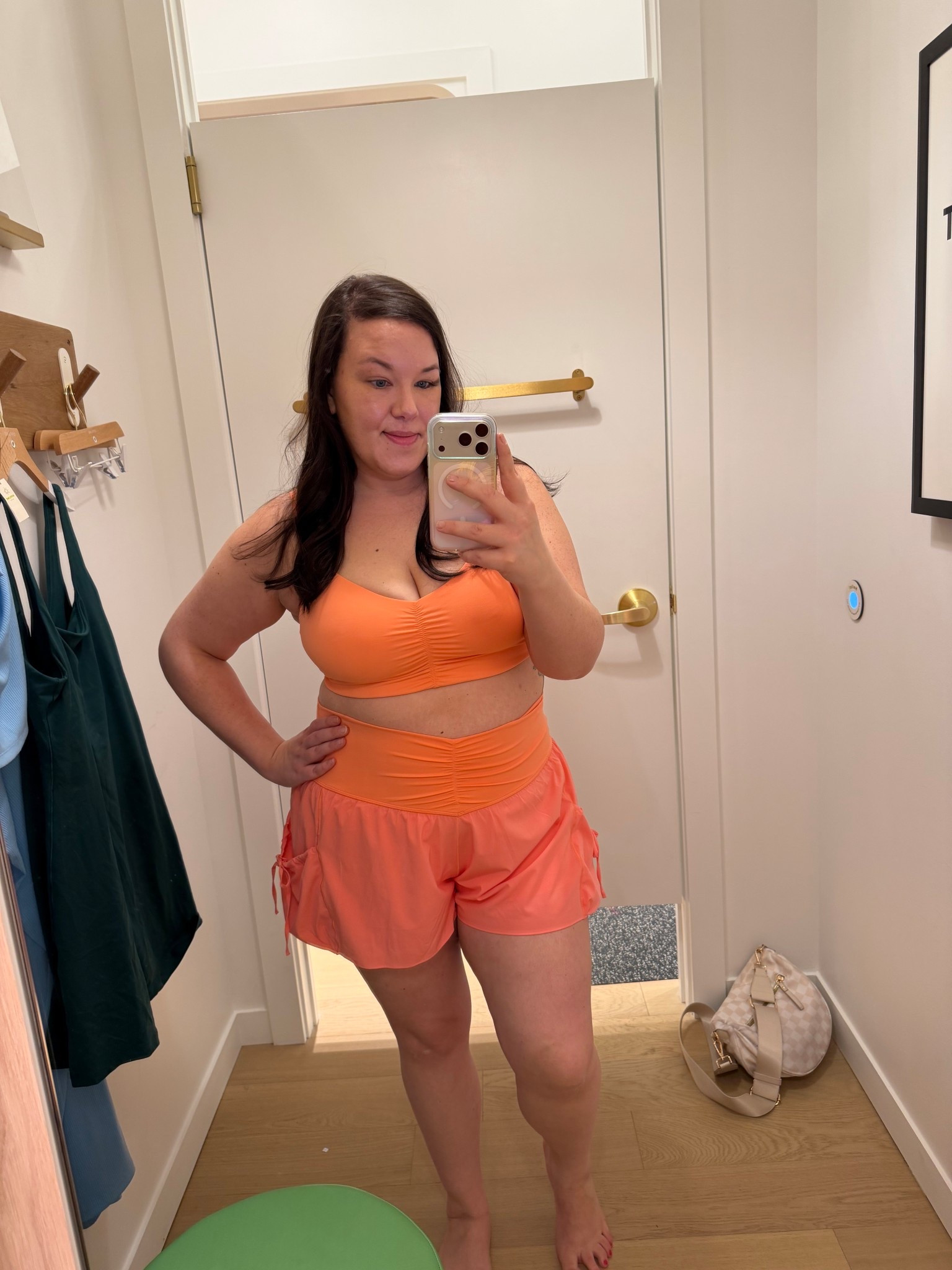 This peachy set just did something for my mood 🍑
Comfy, flattering, and actually makes me want to move my body. Wearing and XL

Mom life is chaotic… but this? This feels like me again

#aeriereal #momstyle #athleisurewear #confidenceboost #momlife

#LTKActive #LTKMidsize