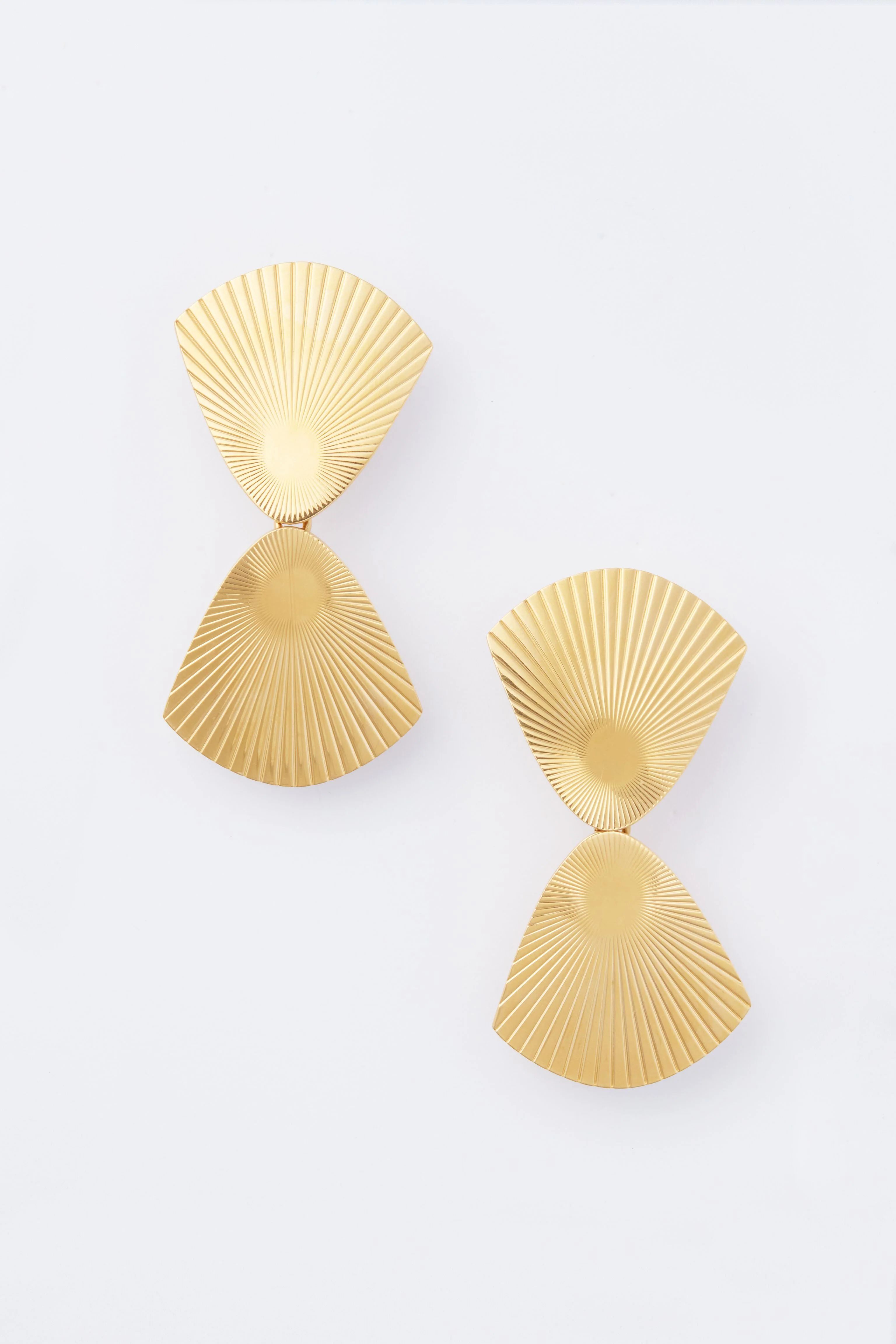 Gold Malorie Earrings | Tuckernuck (US)