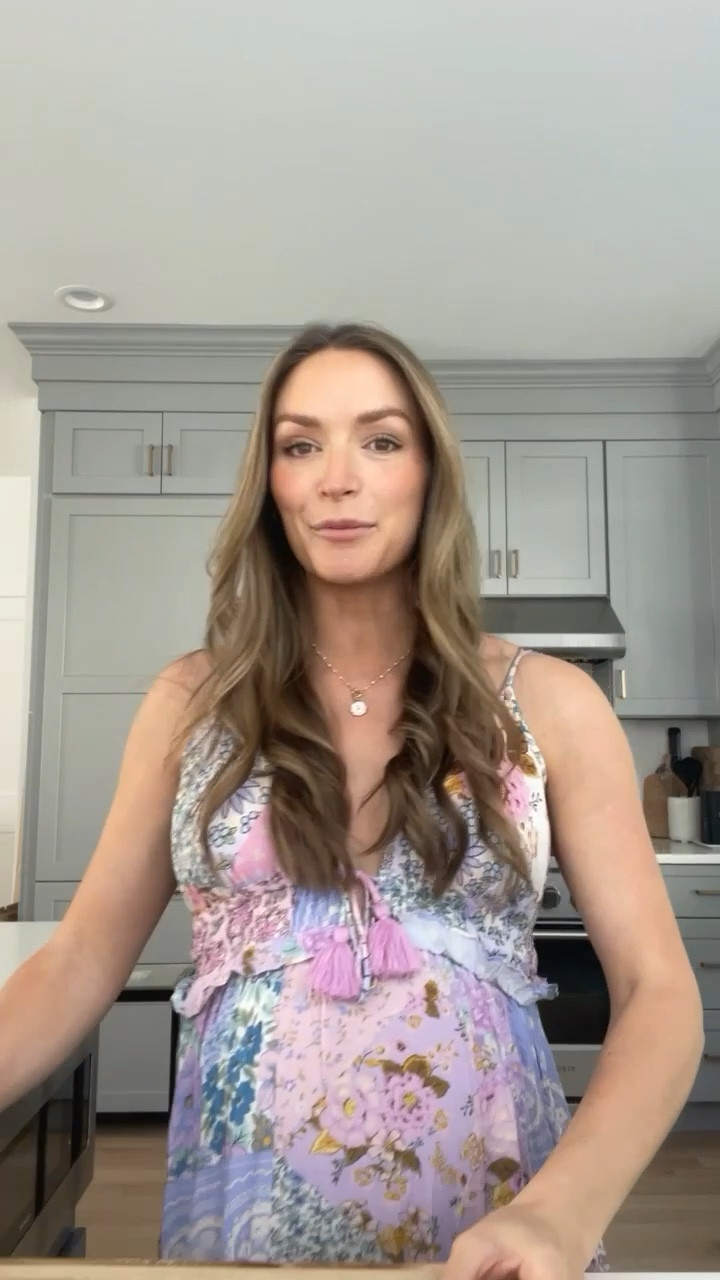 Block party let’s go #sundress #maternityfashion 