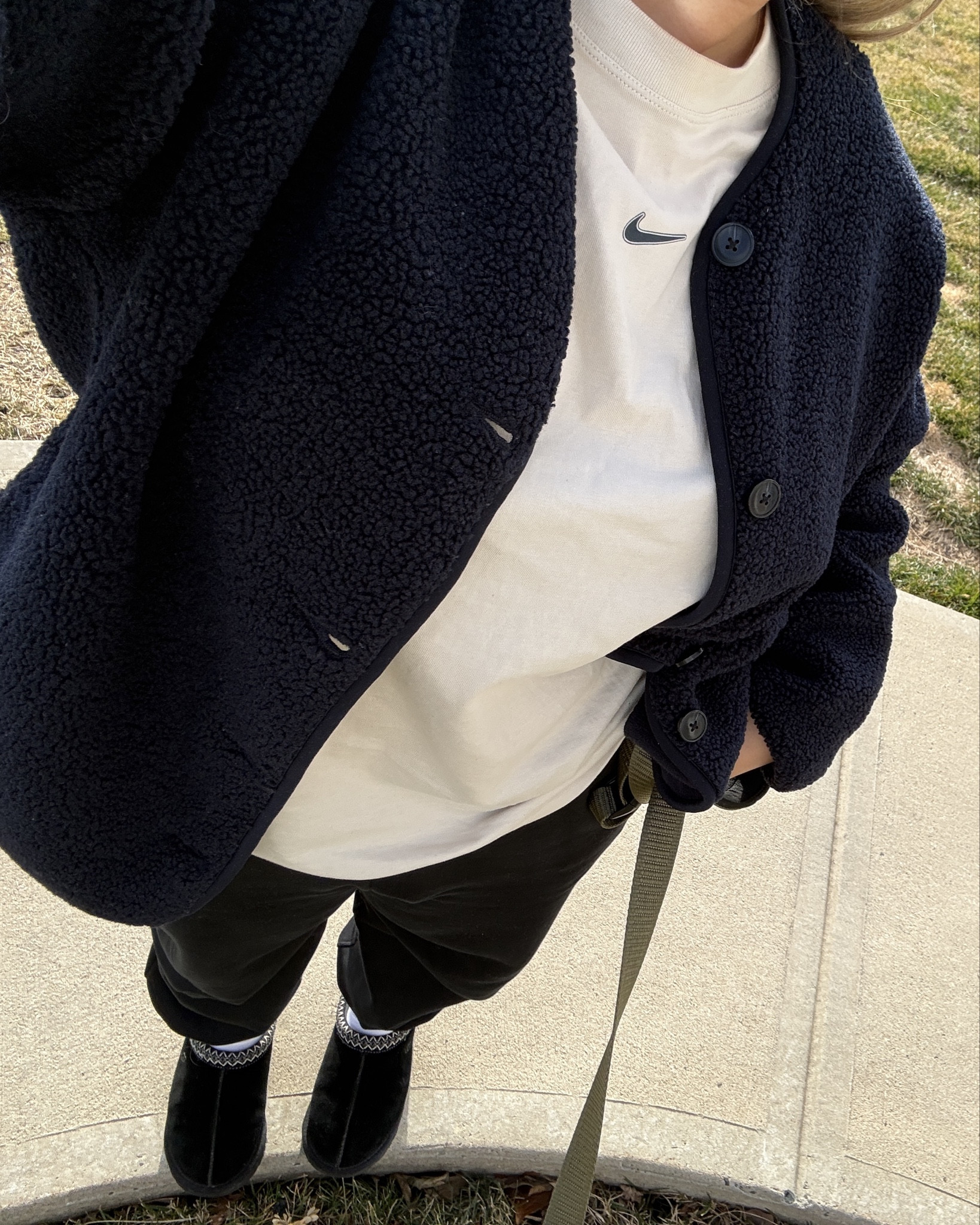 WFH/Dog Walkie Fit 🐶🖤

#LTKMidsize #LTKootd