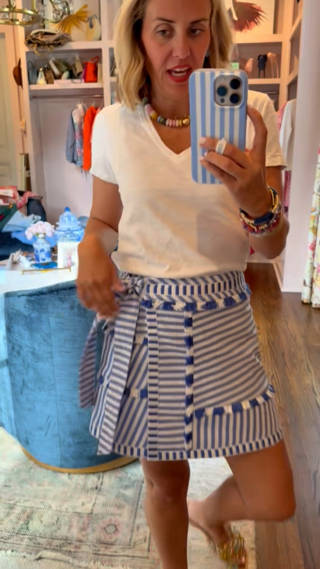 I will forever be a fan of Hunter Bell! This skirt is absolutely gorgeous and so well made!! This is a closet keeper!
Tee - xs
Skirt - 2 
Sandals - 7 (size 1 down)

*Use my code Catherine20 on A+B
*Use my code Mixandmatchmadness on Loopy
*Use my code MIXANDMATCH for 20% off at Erin McDermott 

#LTKmomlife #LTKOver40 #LTKdayinmylife