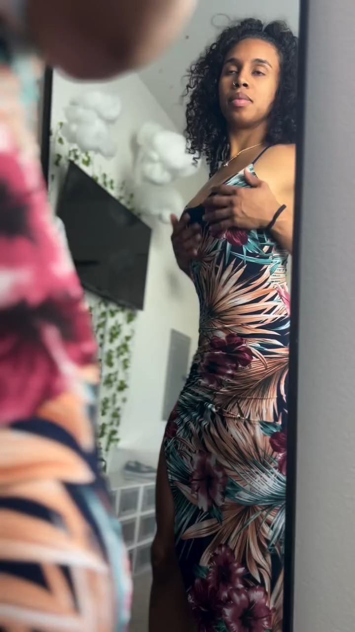 A ❤️ for the dress?

-

-

Of course, I linked in my @ltk 

-

-

-

#cutedress #cutestyle #lifestyle #fashionfit #fashionoutfit #fashionstyle #summerdress #tightdress #floraldress #cutefit #girlyfit #girlydress #swimdress