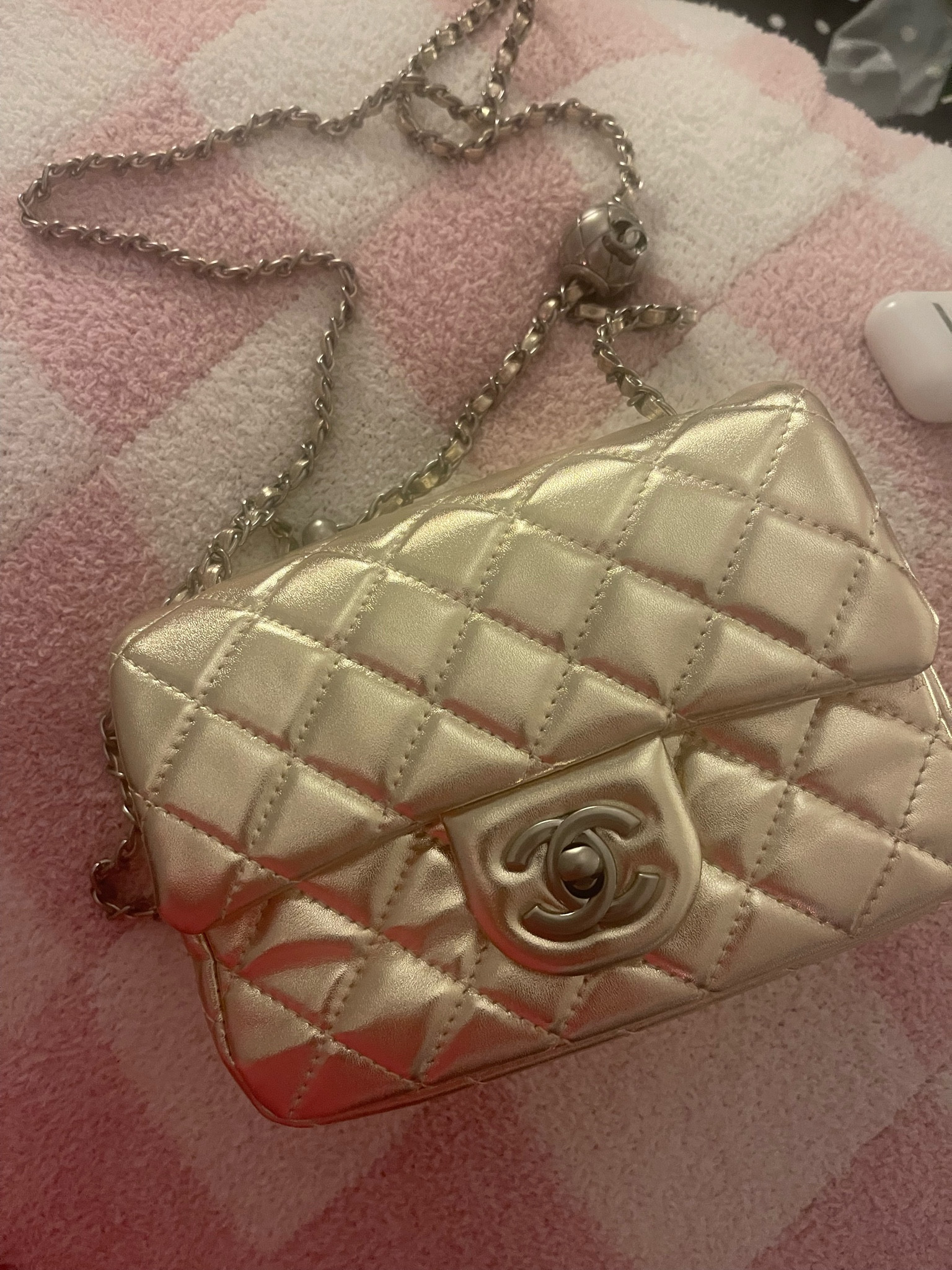 3 week ship! AMAZE quality! Love the silver and gold combo bc it will go with everything  

#LTKitbag #LTKstyletip #LTKfindsunder100