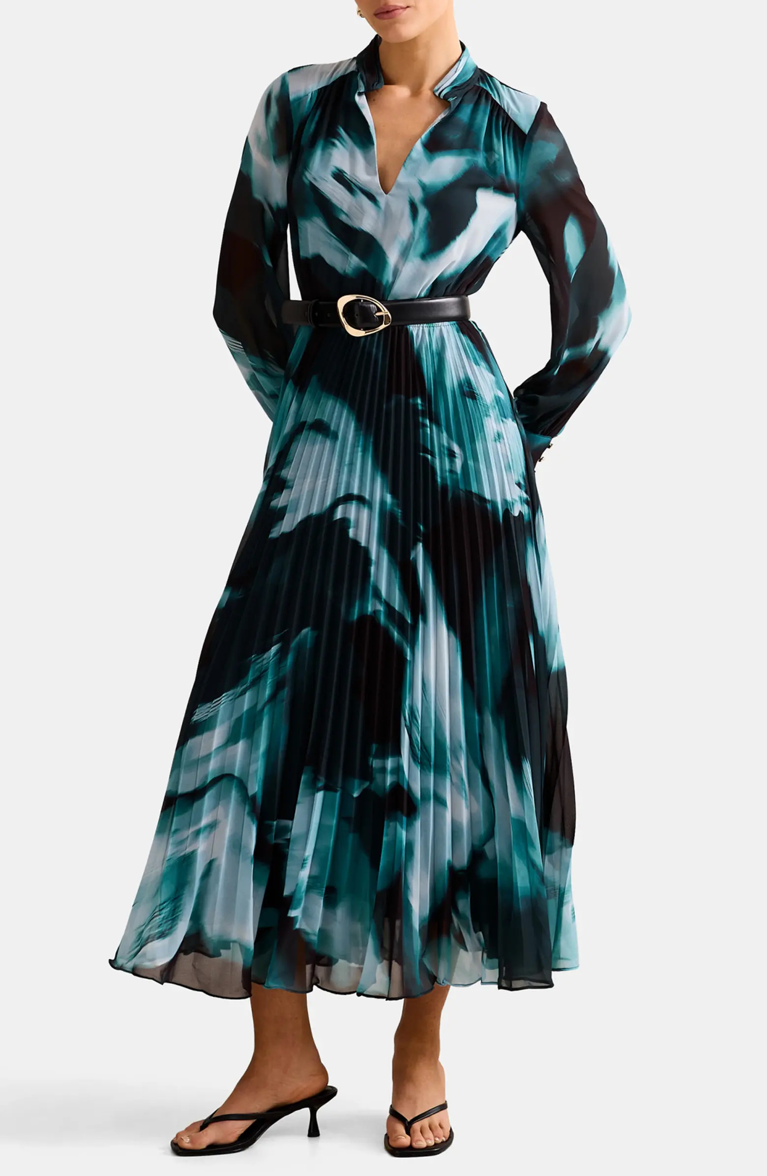 Skyla Abstract Print Long Sleeve Pleated Midi Dress | Nordstrom
