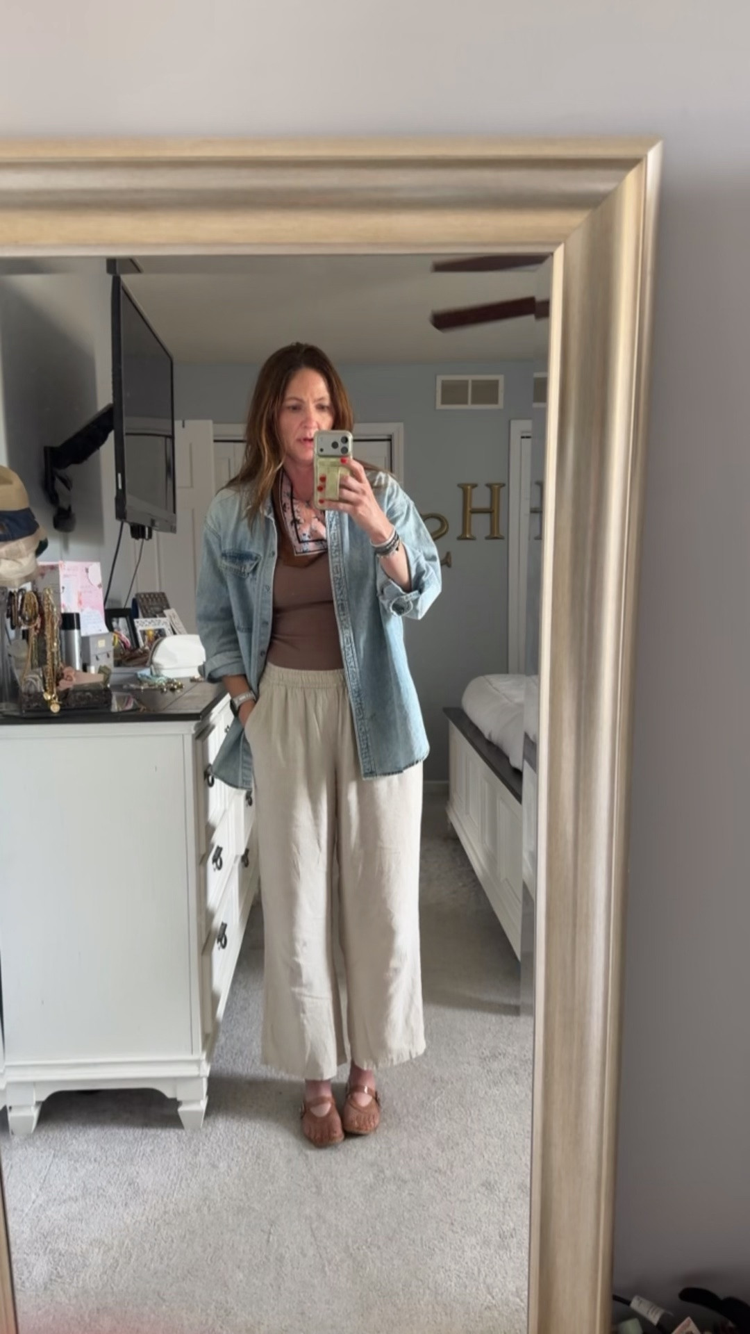 Easy work outfit formula = linen pants, tank top and a denim jacket. Add some accessories and you’re set! ✨

#LTKootd #LTKOver40 #LTKTall