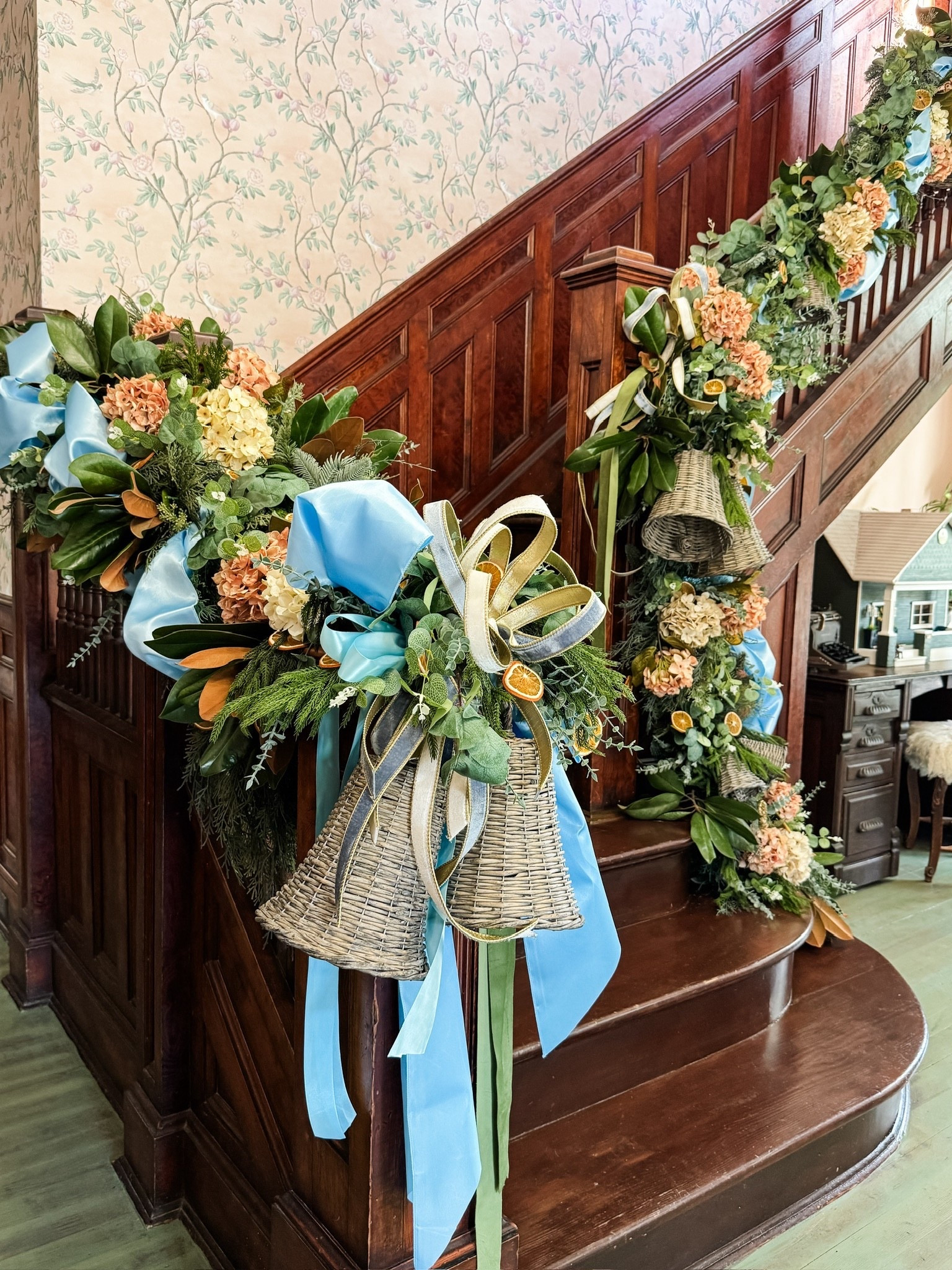 How I styled the Fuller house with Grandin Road Christmas Decor! 


home decor, seasonal home, seasonal home decor, holiday home decor, holiday home decor inspo, Christmas, Christmas decor, Christmas home decor, 12 days of Christmas 


#LTKHoliday #LTKSeasonal #LTKHome