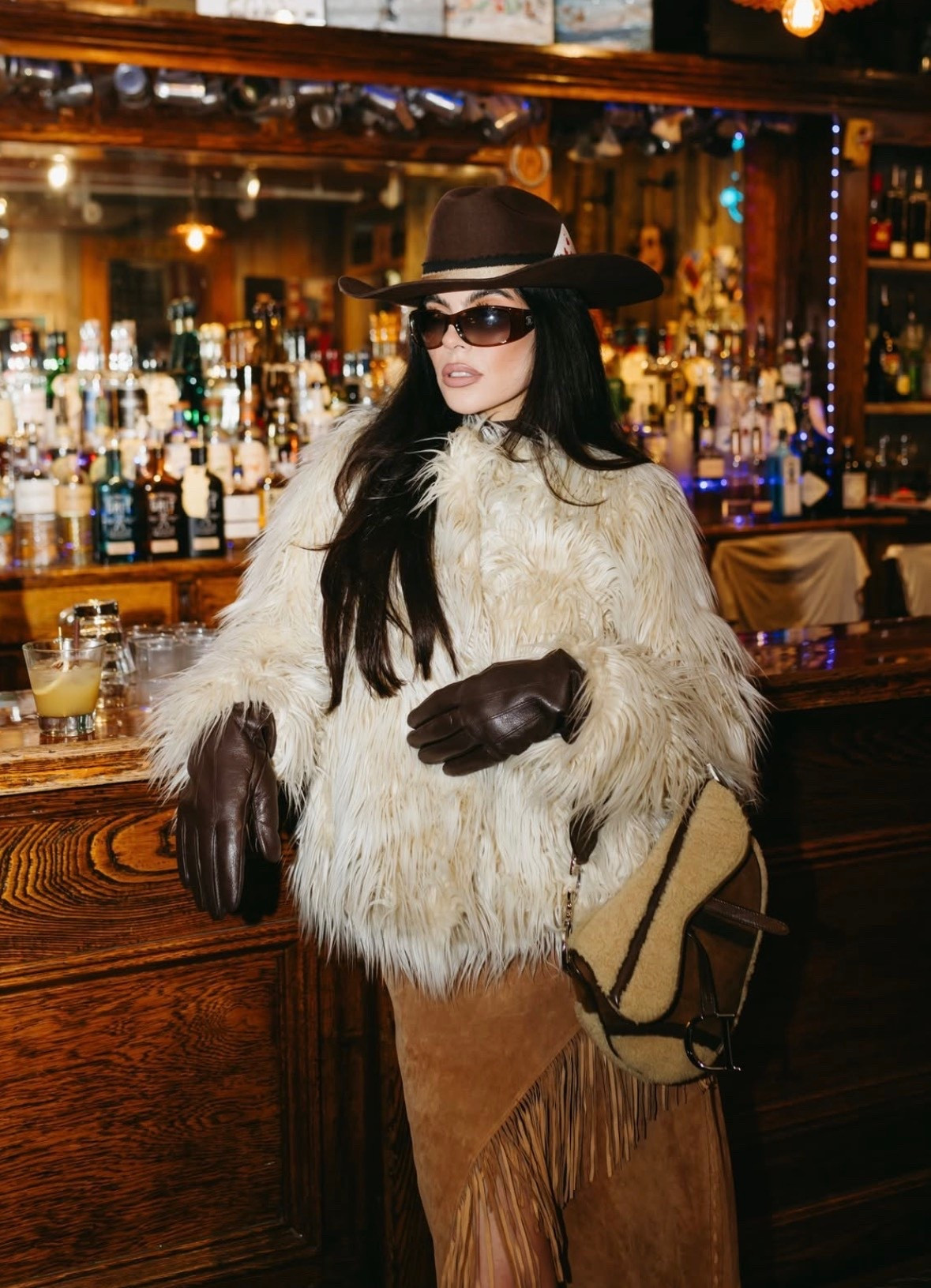 Leftovers from Aspen ⛷️❄️

Fur jacket, faux fur jacket, leather gloves, elevated western style, cowgirl chic, cowgirl hat, western hat

#LTKootd #LTKgrwm