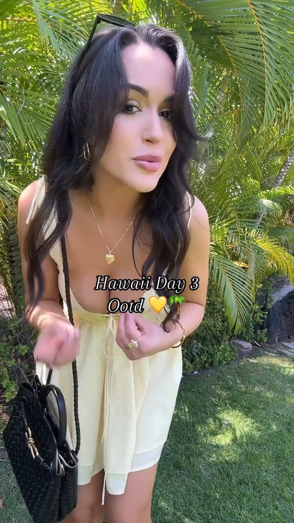 Hawaii Day 3 ootd  💛🌴 | Vacation outfit Inspo 