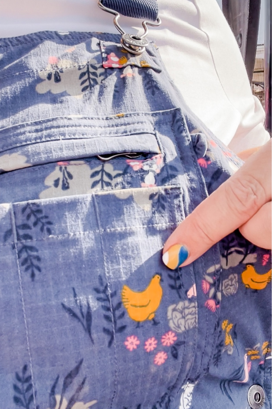 These are my very favorite bibs to wear when tending to chickens. 

Peeeeep!

#LTKSale #LTKSeasonal #LTKworkwear