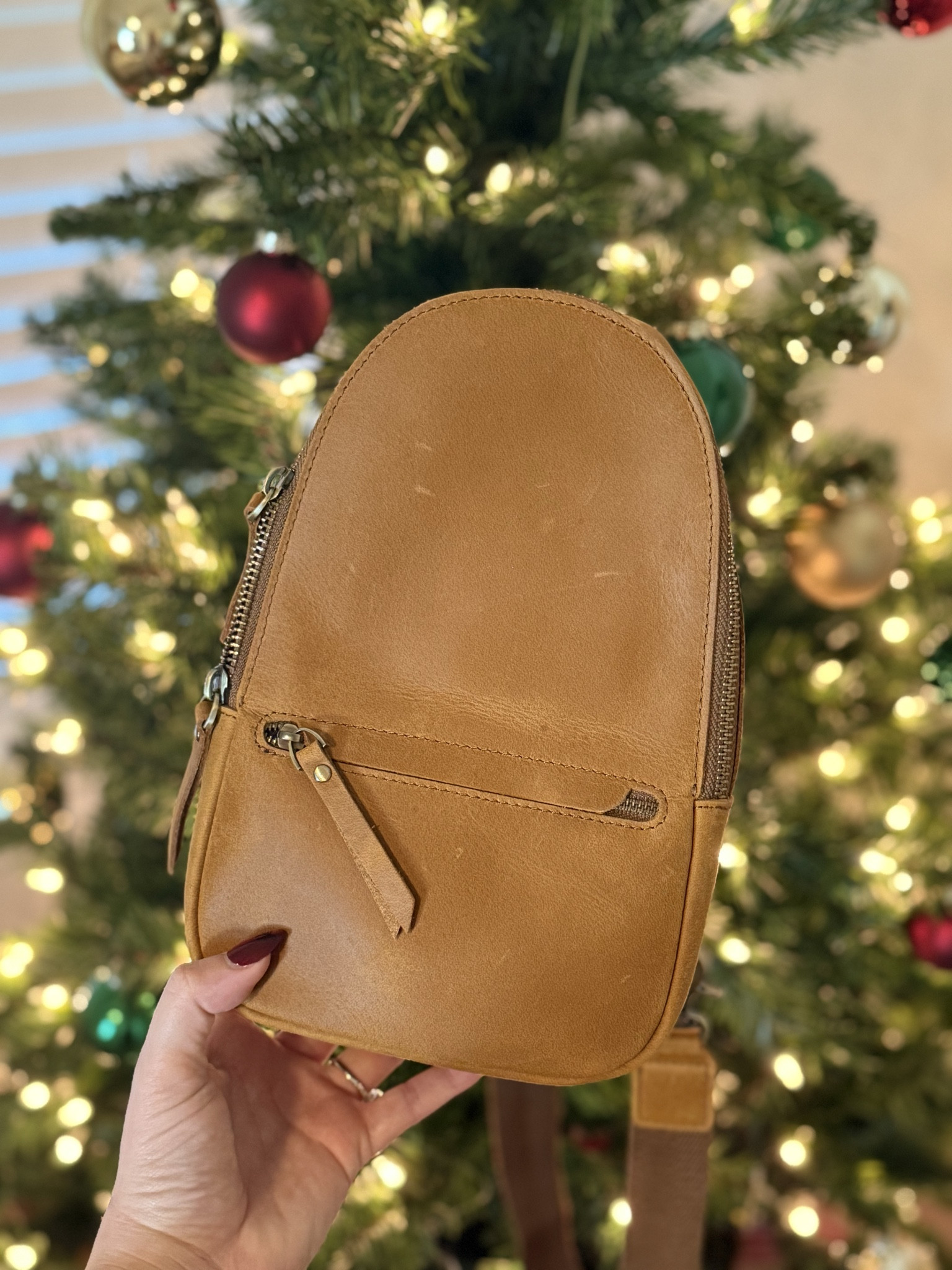 This leather sling bag is such great quality!

Crossbody bag  gift ideas accessories  purse  Amazon fashion 

#LTKGiftGuide #LTKHoliday #LTKootd