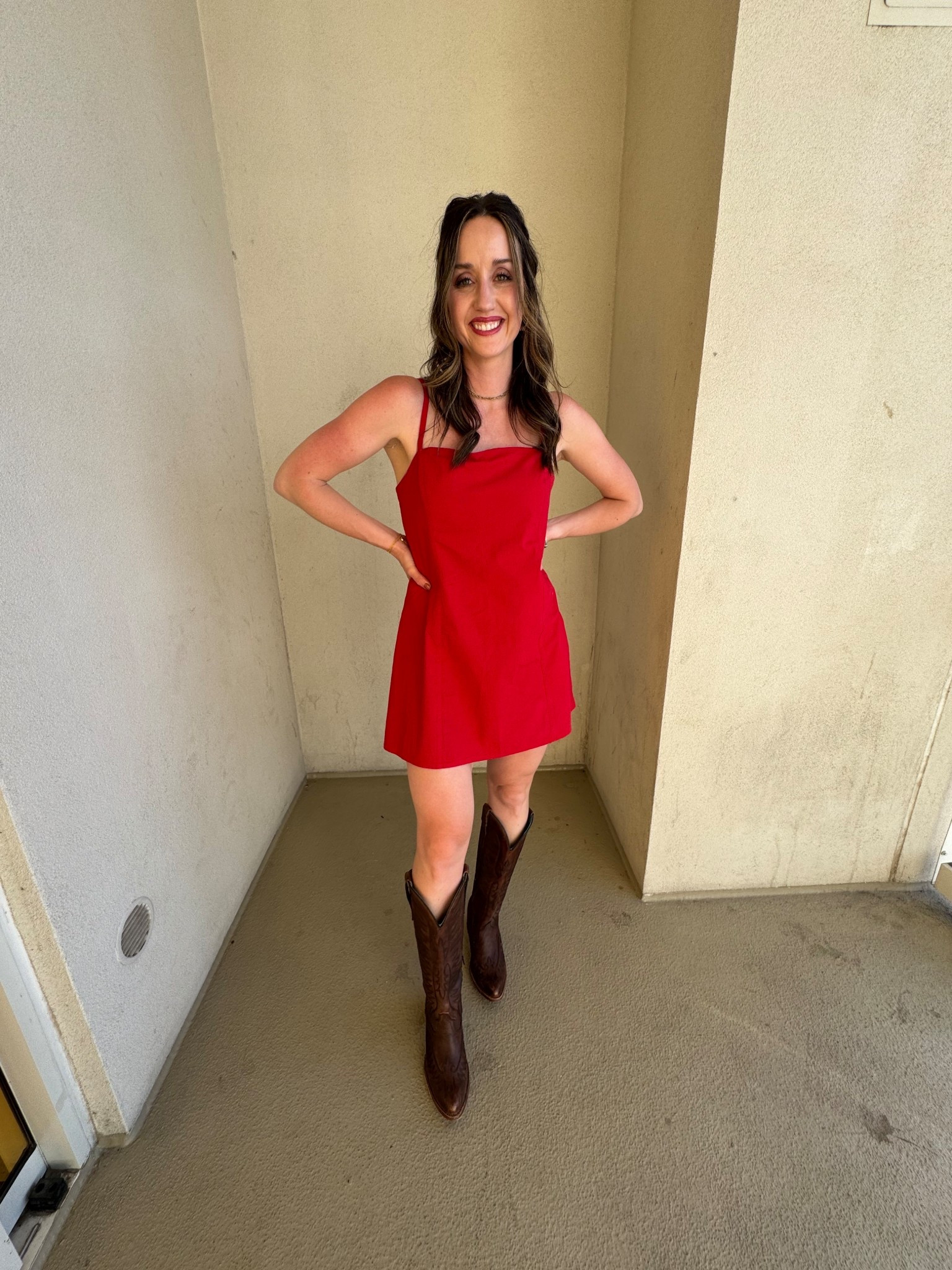 The comfiest dress with built in shorts!! I’m wearing a medium but definitely could have done a small.