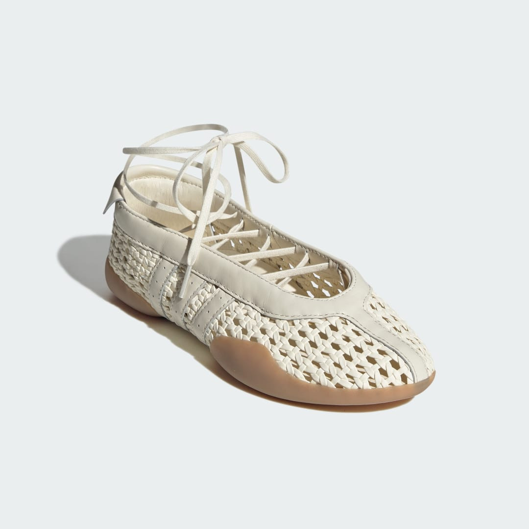 TAEKWONDO MEI SHOES Cream White 5 - Womens Originals Shoes | adidas (US)