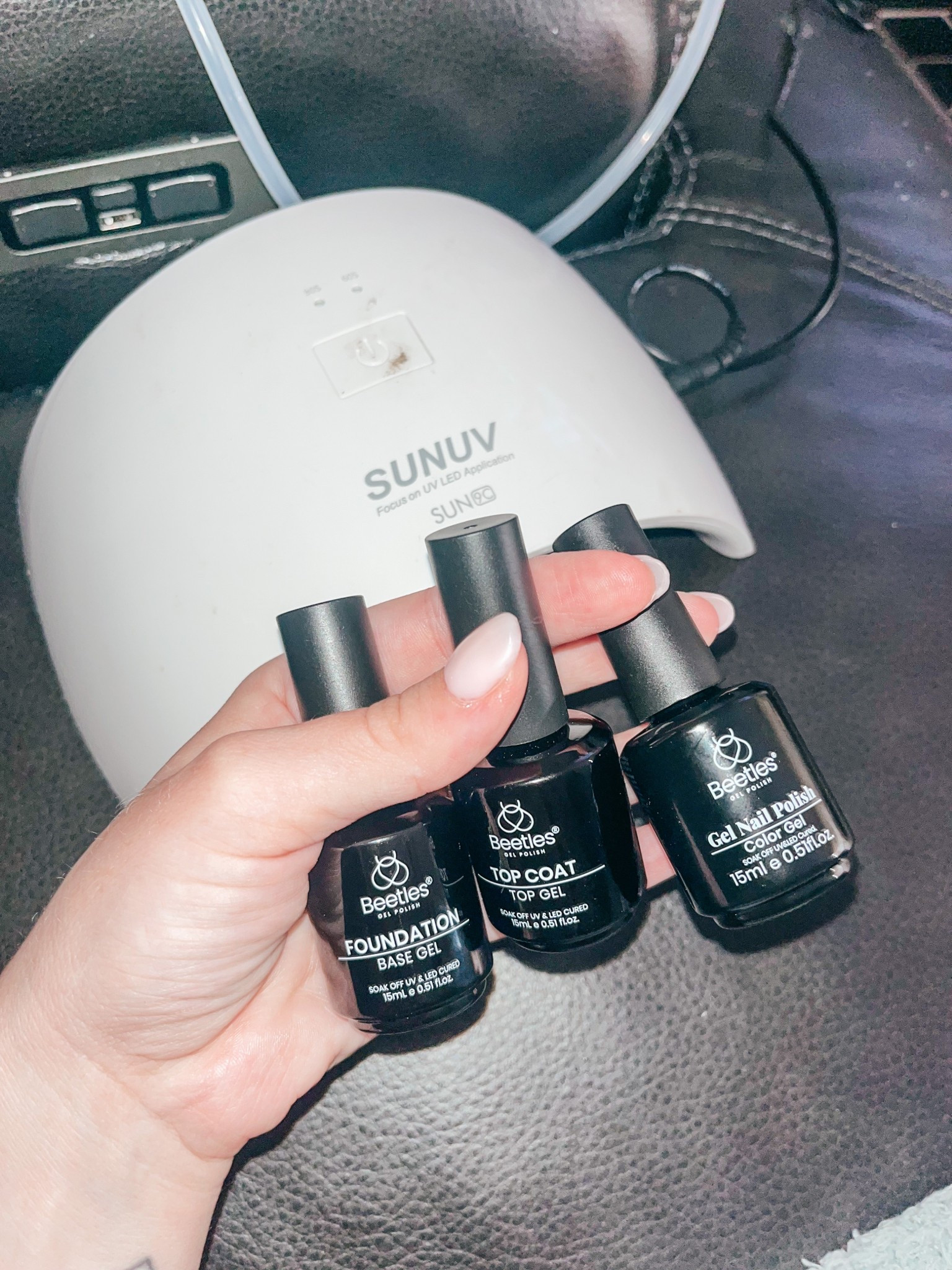 who knew doing your nails at home would be so easy?! 

diy. nails. at home nails  

#LTKBeauty