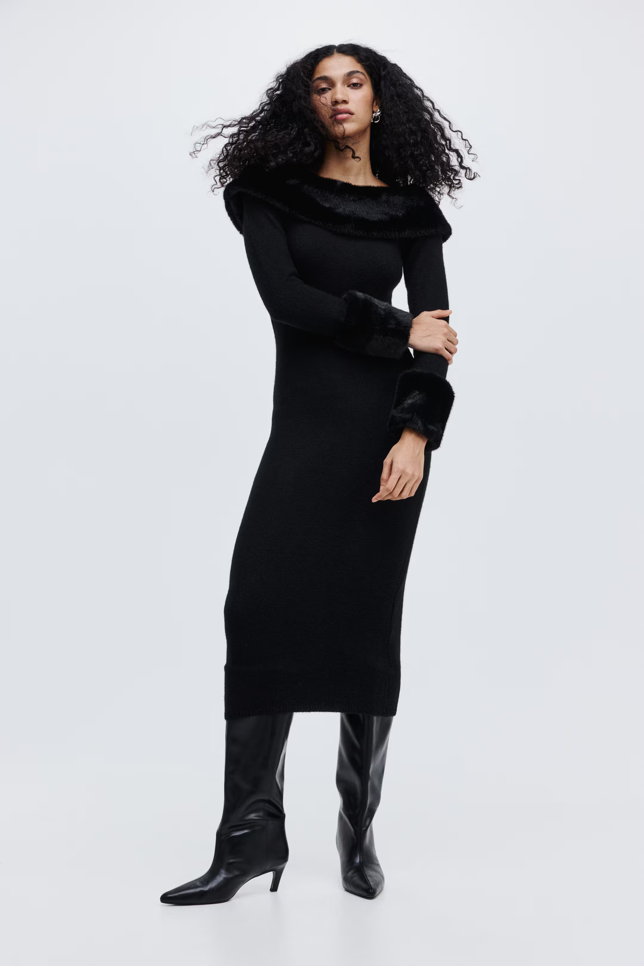 Knitted off-the-shoulder dress | H&M (UK, MY, IN, SG, PH, TW, HK)