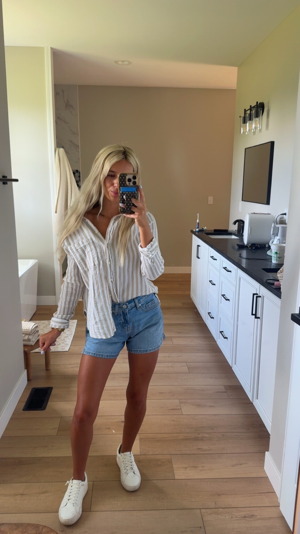 Mom ootd 🤍

#LTKPetite #LTKootd #LTKU