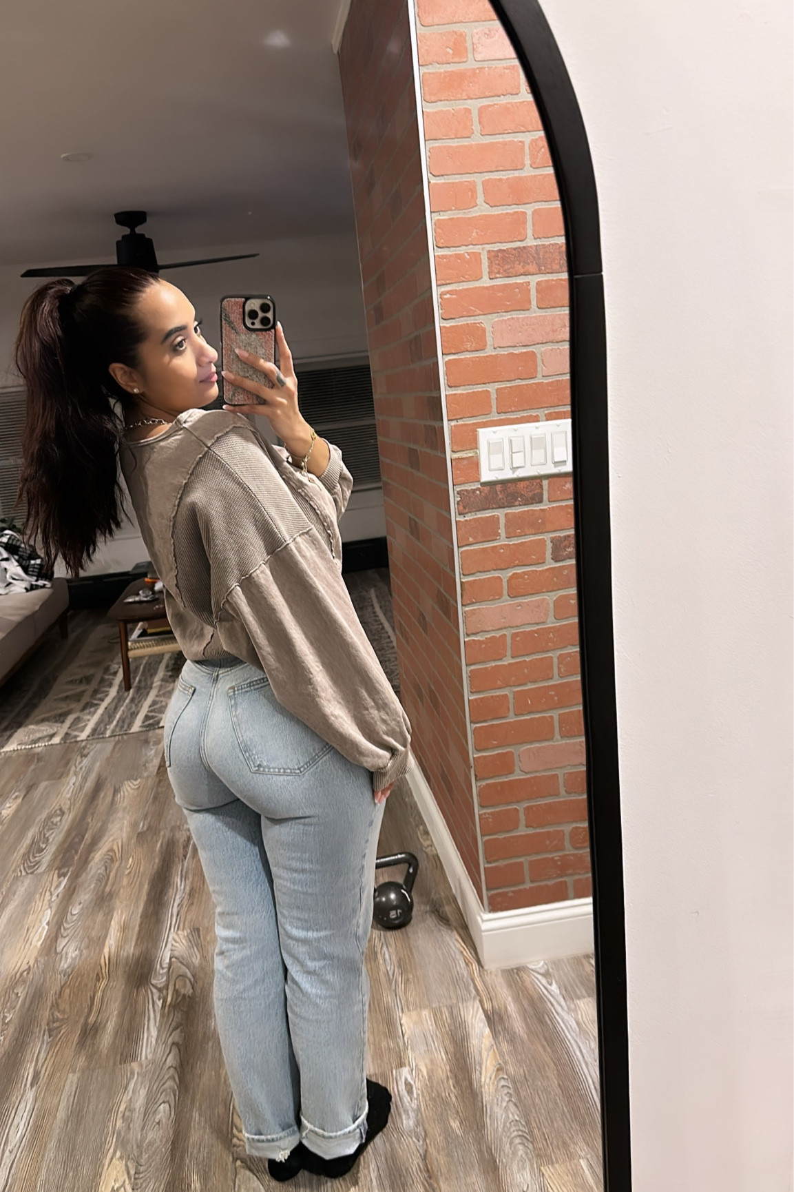Booty huggin jeans ! 🍑

#LTKmidsize #LTKSpringSale #LTKSeasonal