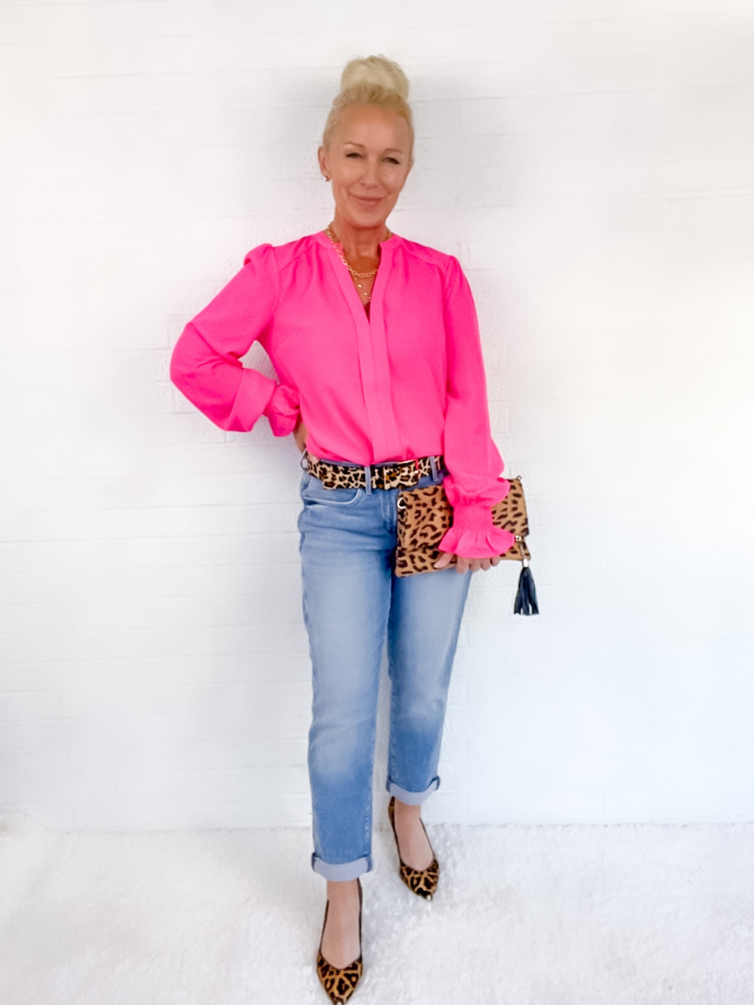 Weekend Outfit - Brewery!

Over 40 / Over 50 / Over 60 / Leopard / Boyfriend Jeans / Pink Blouse

#LTKitbag #LTKSeasonal #LTKunder50