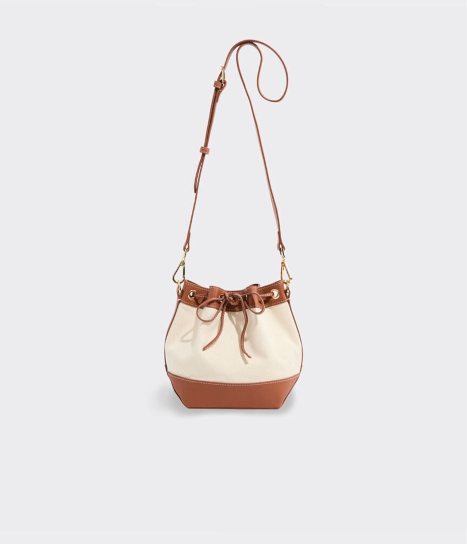 I love the look of this canvas bag!!