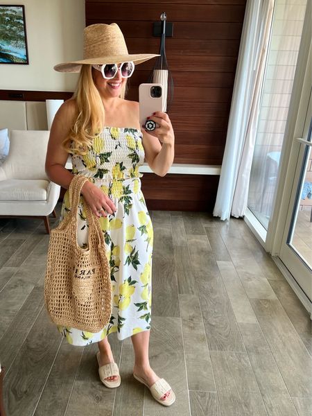 Love my tropical outfit from Amazon Fashion. Perfect for hot weather, the beach and your next vacation. Affordable and under $50 too!

Wearing a medium and fits true to size. Love the lemon 🍋 print.





#LTKItBag #LTKSwim #LTKTravel