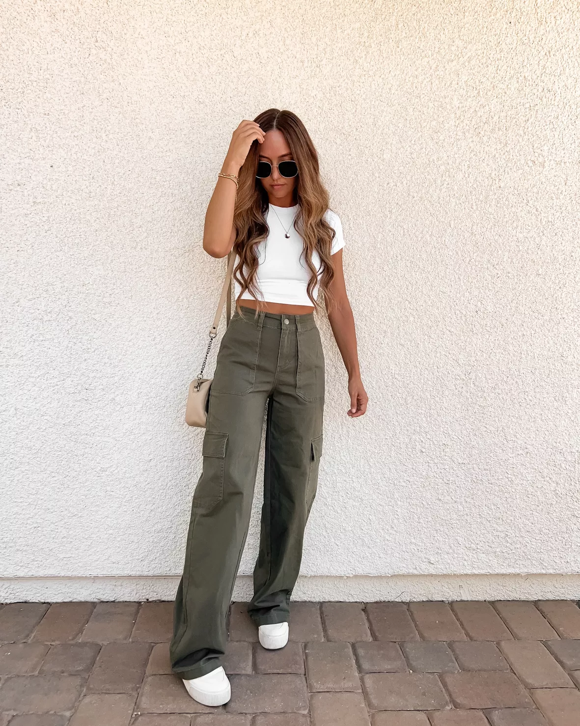 Stylish Cargo Pants Outfits for Women