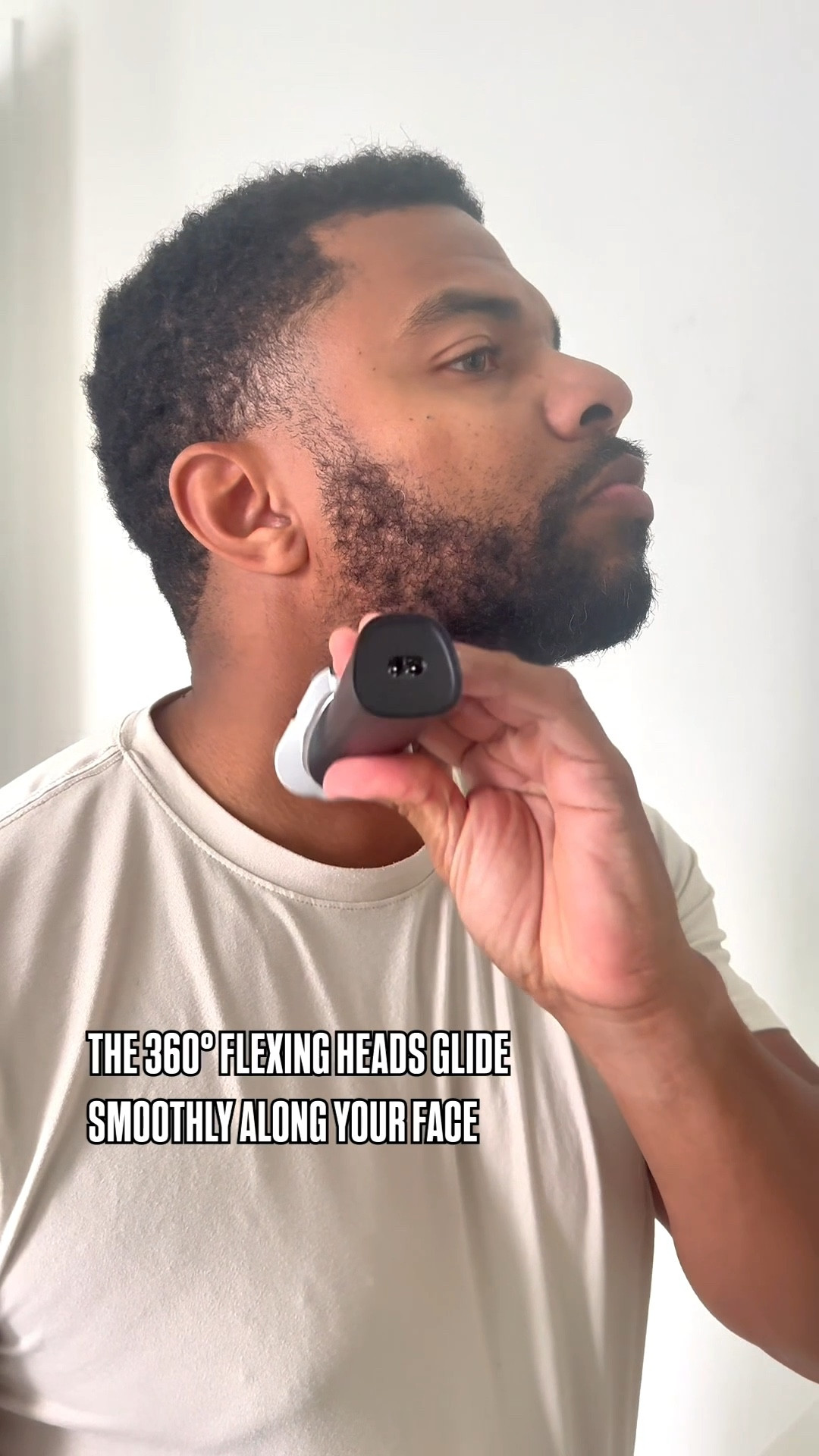 #Ad When you’ve got six kids, time is limited — but looking sharp isn’t optional. The Philips Norelco Series 5000 keeps me ready for family photos, date nights, and everything in between. Available at @Target.  #PhilipsPartner #TargetPartner #Target @PhilipsNorelco