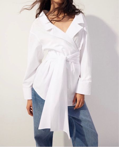 Twist front white wrap shirt 

#LTKSeasonal #LTKfindsunder100 #LTKstyletip