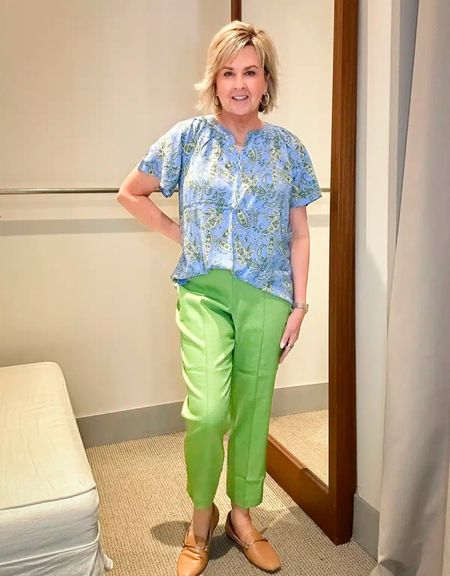 J.Jill Try On Haul | New Arrivals | Women’s Printed Top Size Medium | Green Stretch Slim Leg Pants Size Medium 

#LTKStyleTip #LTKMidsize #LTKWorkwear