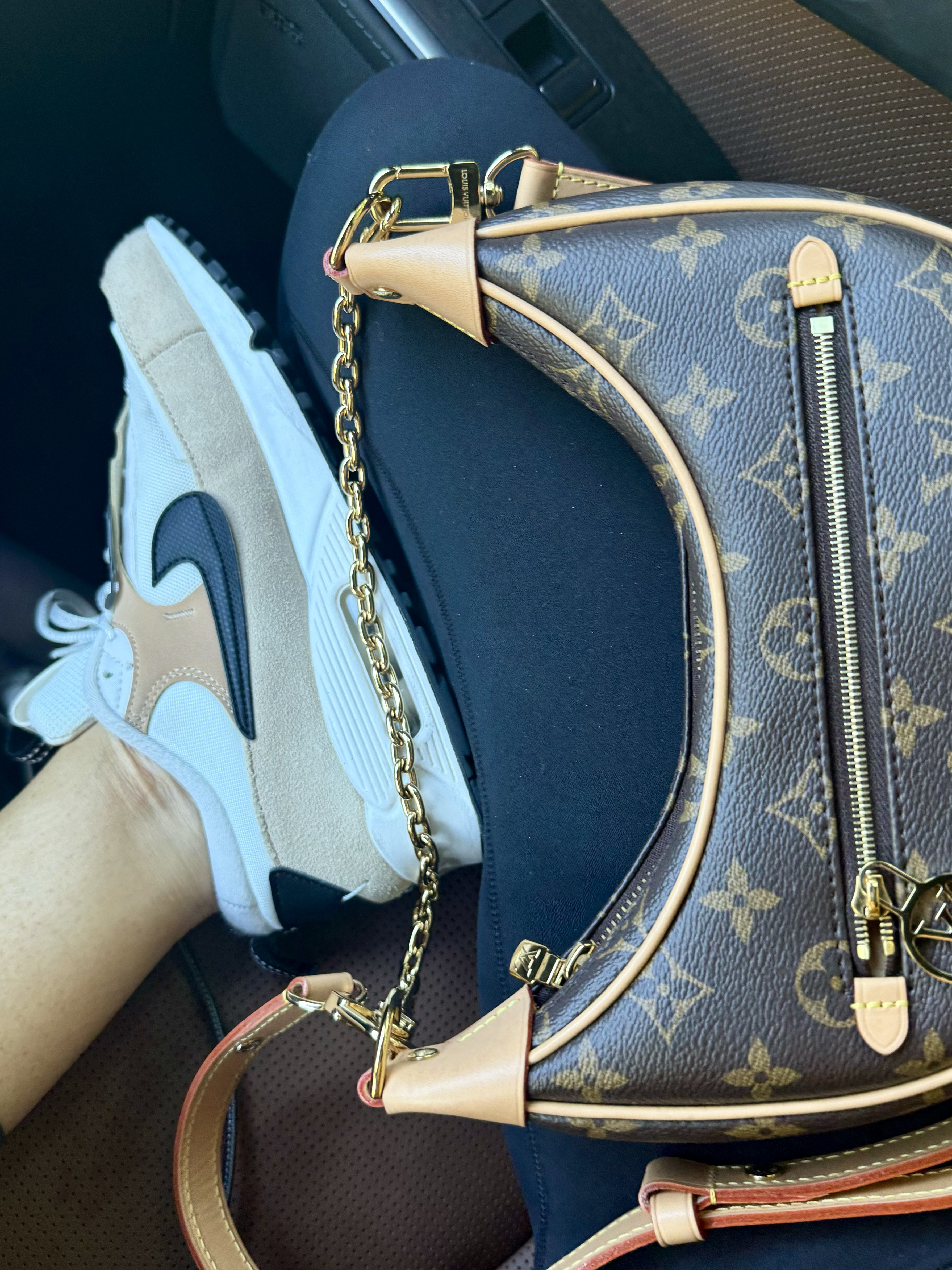 Loving these Nike sneakers for Christmas shopping 🥰🎄

#LTKStyleTip #LTKFindsUnder50 #LTKOver40