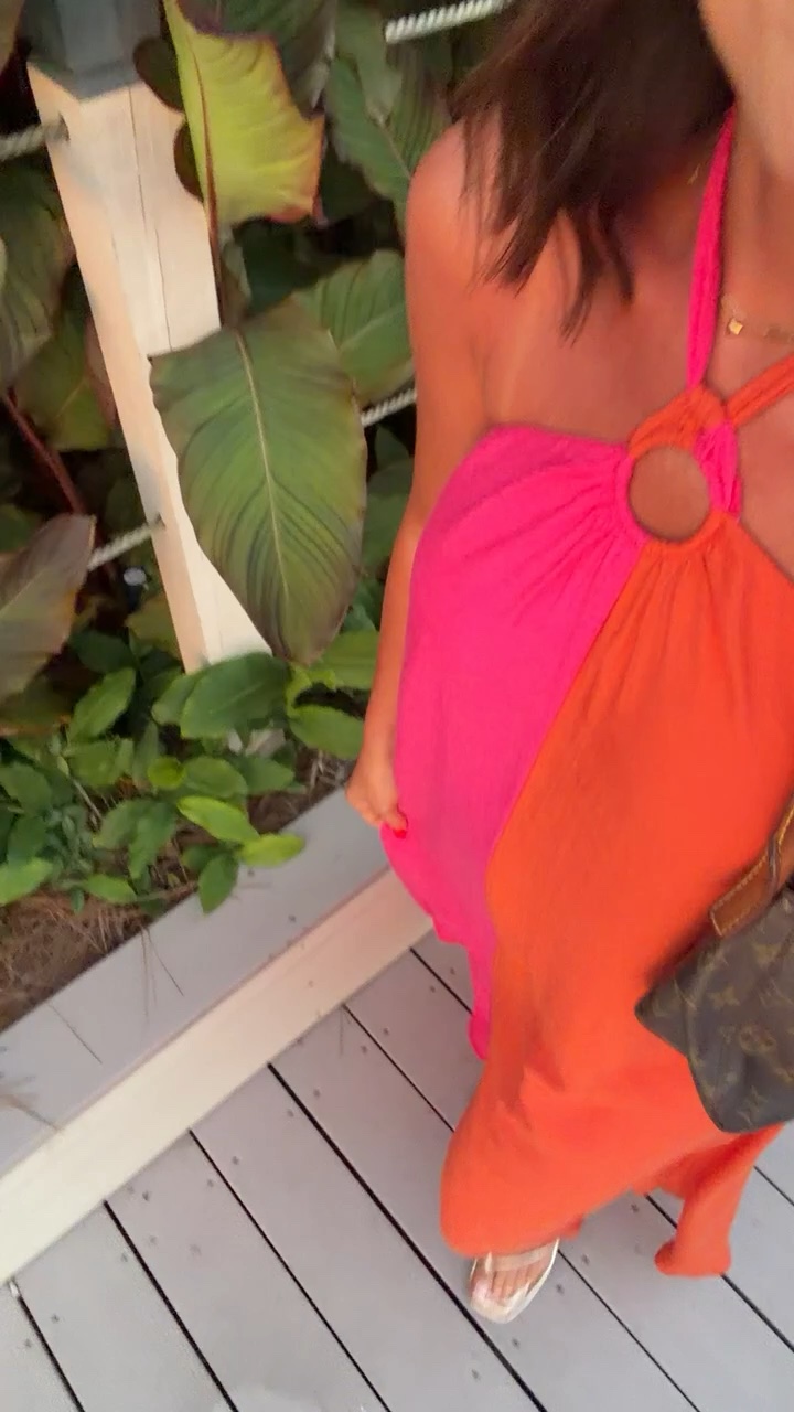 This color-block maxi dress is a summer showstopper 🩷🧡 The bright colors are so fun, and it’s the perfect dress for vacation, dinner by the beach, or any summer event!

Shop here.

Size XS-S • 5’3” for reference

#Cupshe #CupsheStyle #SummerDress #MaxiDress #VacationStyle #BeachVacation #ResortWear #SummerFashion #OOTD #StyleInspo