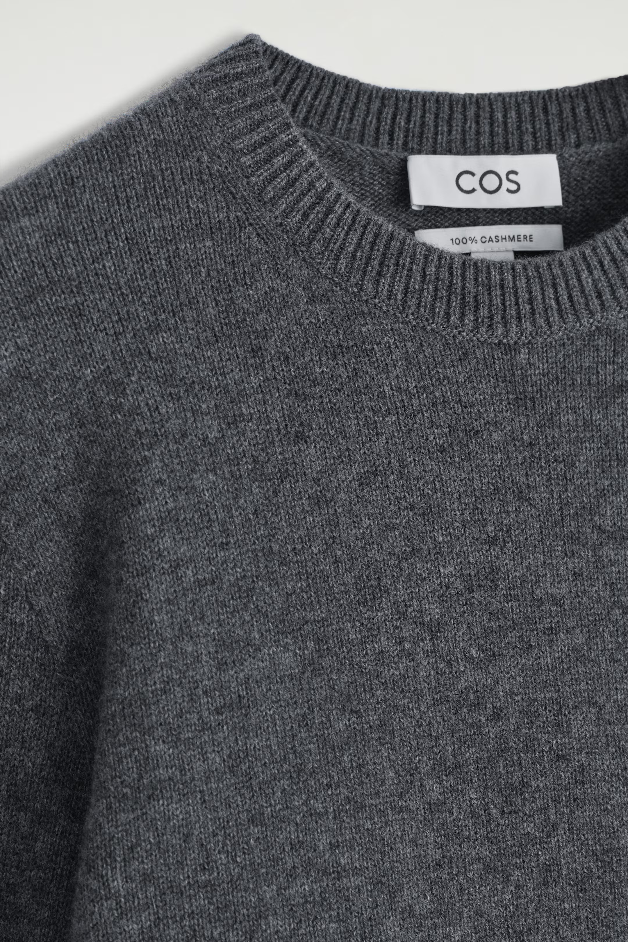 CASHMERE CREW-NECK JUMPER - DARK-GREY MÉLANGE | COS GB | COS UK