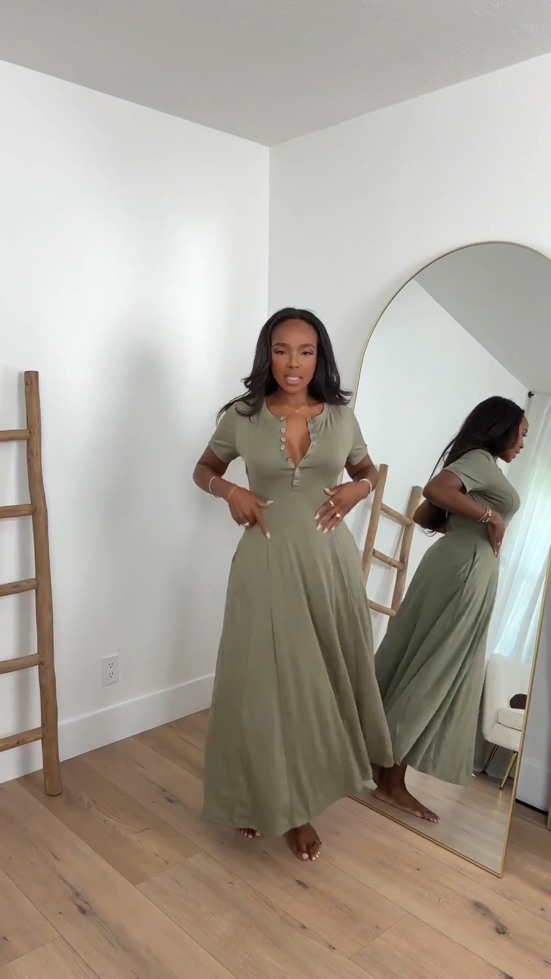 Scroll to shop! Easy mom outfit✨ Everything from this look is linked below. 👇🏽    

Wearing: Size Small | 5’4” | 140 lbs  

📲   Download the FREE LTK app & follow me (@kirasfashionfinds) to shop all my daily finds.

#LTKootd #LTKPetite #LTKU