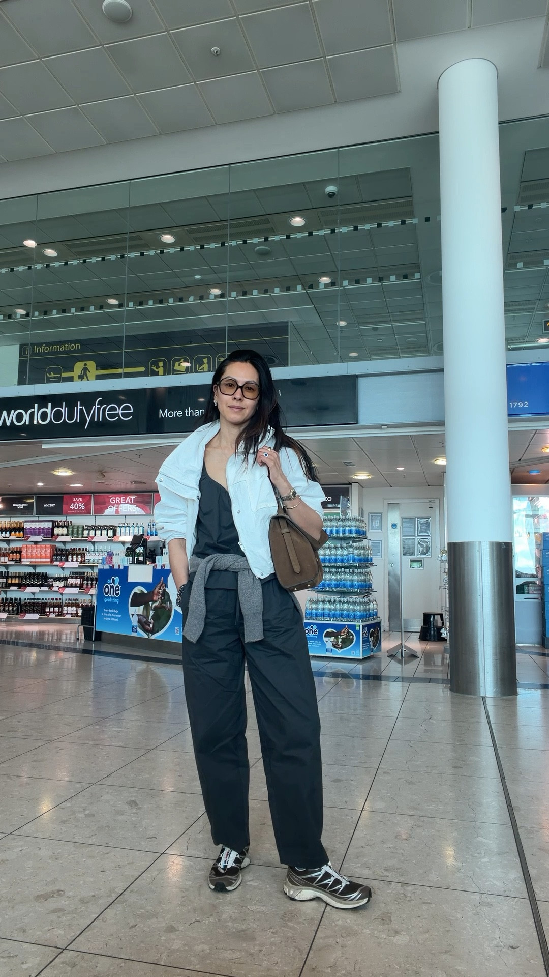 Travel look 
WAT the brand barrel leg size 8
WAT the brand top shoe XS
Leo et Voilette bag Laurence tan
Salomons 
Primark windbreaker 

#LTKtravel #LTKuk #LTKspring