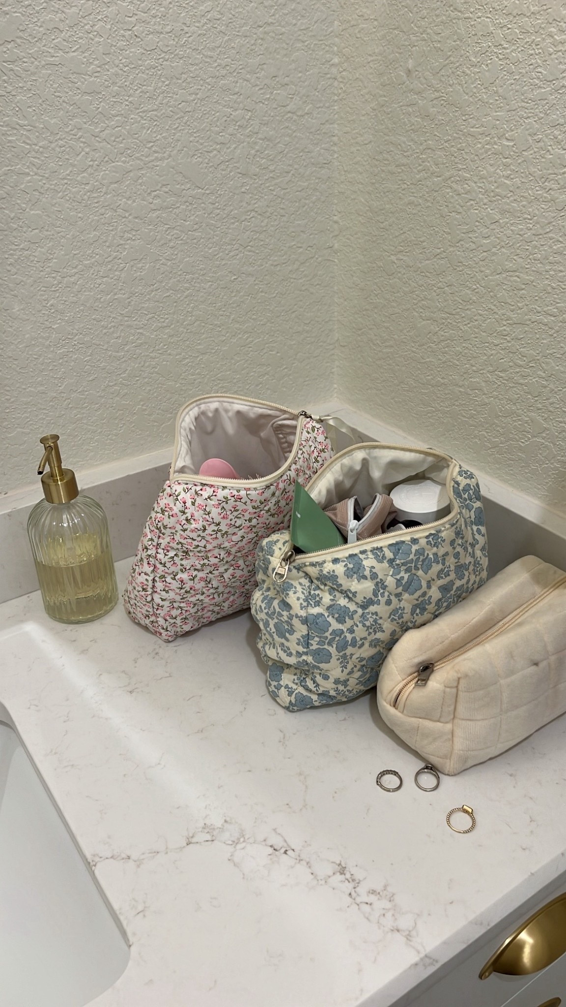 My favorite toiletry bags 