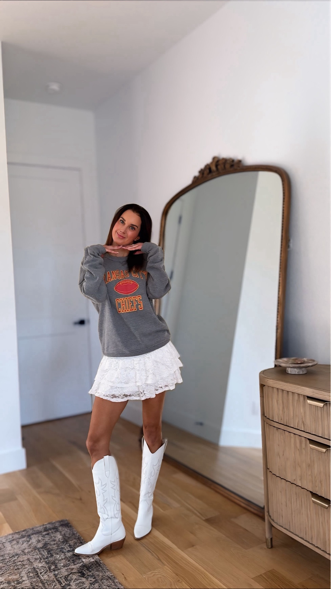 One sweatshirt. Infinite outfits. All the Chiefs Kingdom energy you need this season 🔥

This HOMAGE crewneck is my MVP for layering, lounging, and leveling up game day style 👑

@homage #TeamHOMAGE #LTKFinds #LTKStyle #LTKFallStyle #LTKFootball #ChiefsKingdom #GameDayLooks #UniformOfFandom #RewearRepeat #SweatshirtStyle 

#LTKFamily #LTKFindsUnder100 #LTKSeasonal