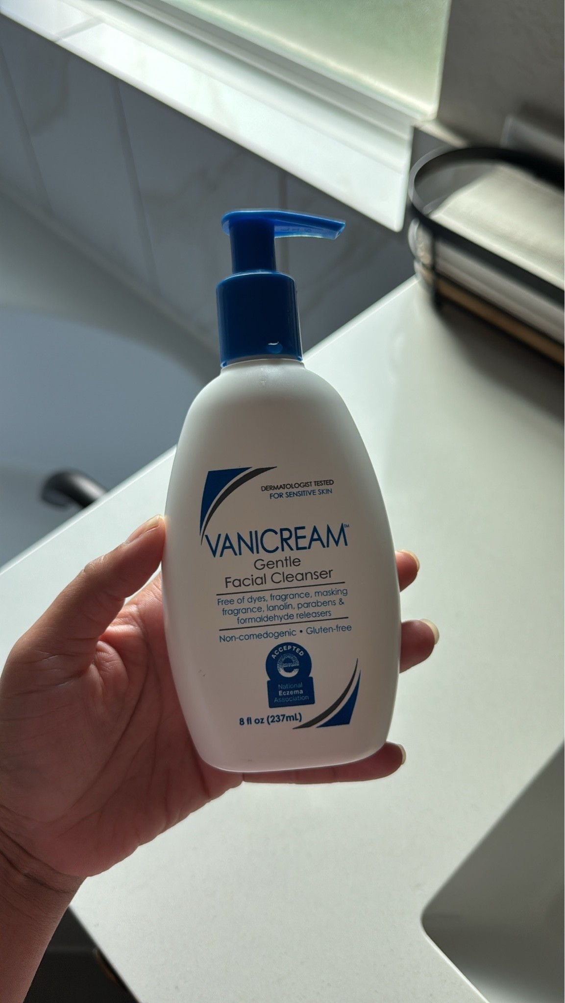 The best face wash! Creamy and gentle, makes my skin feel so clean and hydrated.