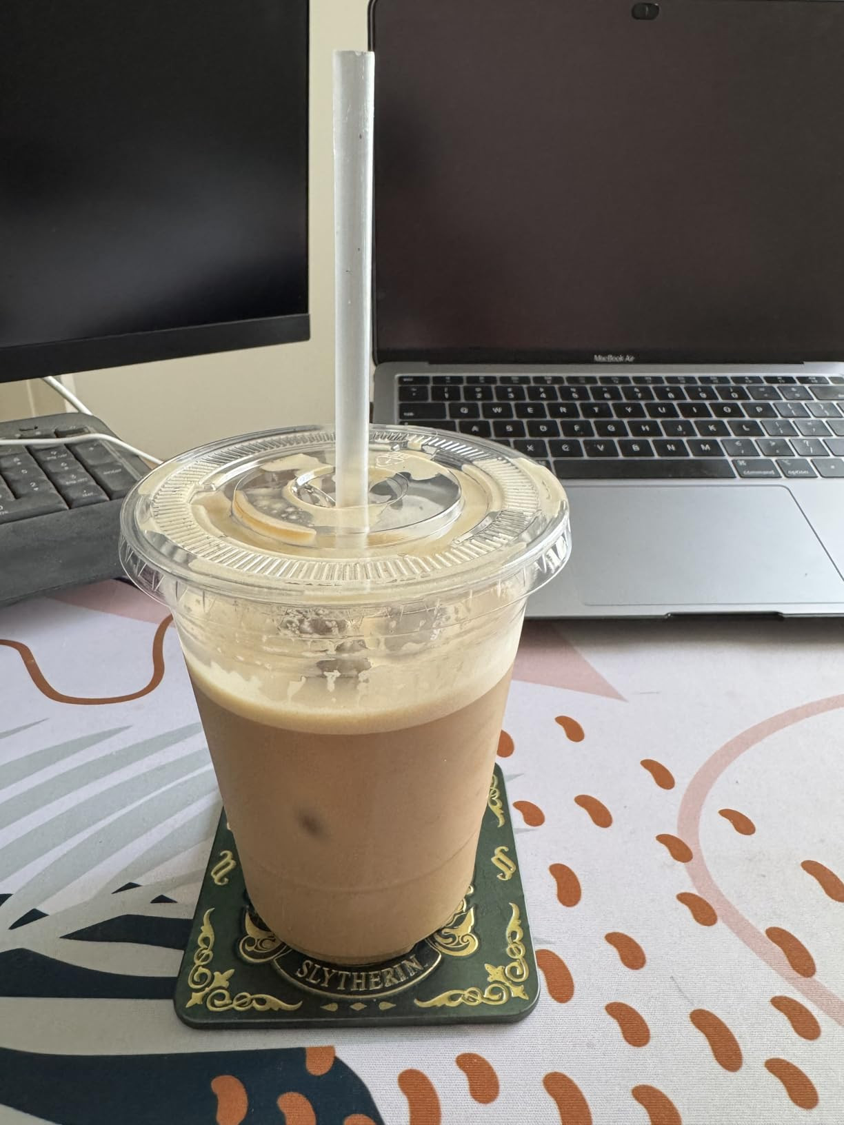 100 Pack - 16 oz Clear Plastic Cups with Lids and Straws, Sturdy & Food Safe Iced Coffee Cups wit... | Amazon (US)