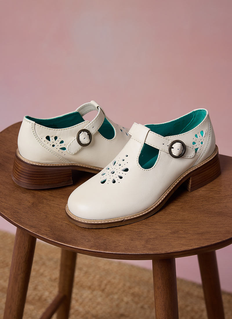 Lyon Leather T-Bar Shoes - Cream | Joanie