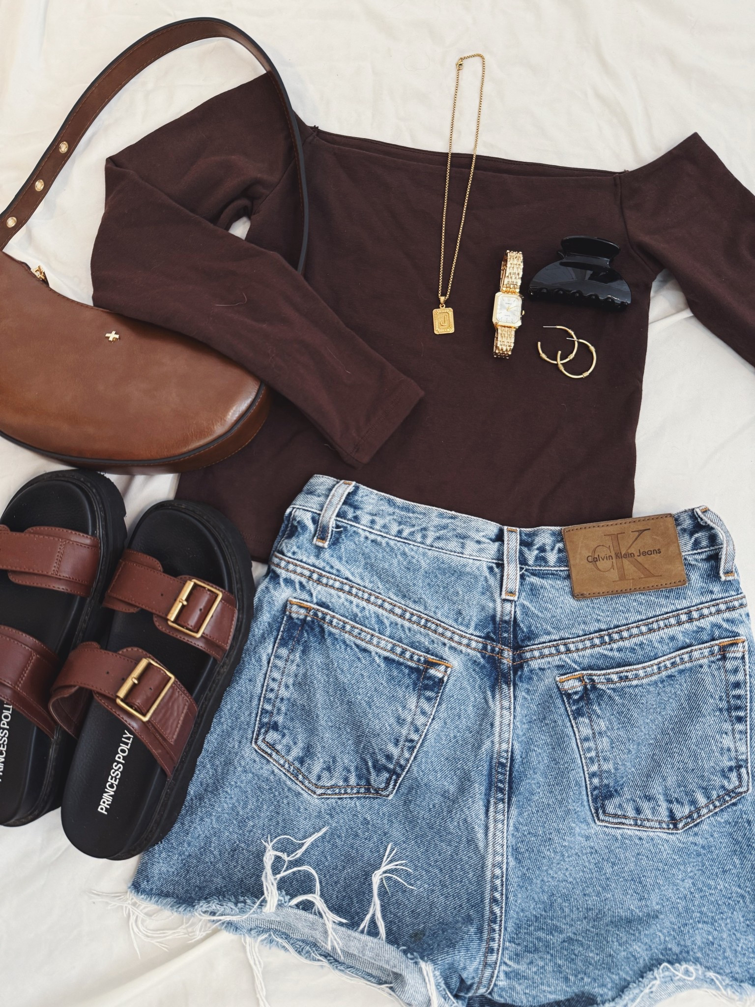 shorts are thrifted! 🍁

#LTKSeasonal #LTKStyleTip #LTKShoeCrush