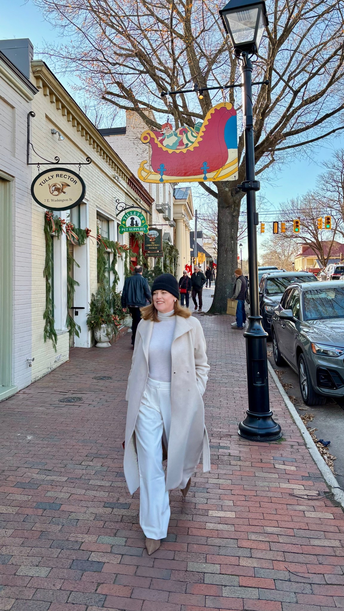 All white for the holiday season ✨



#LTKMidsize #LTKOver40 #LTKFindsUnder100